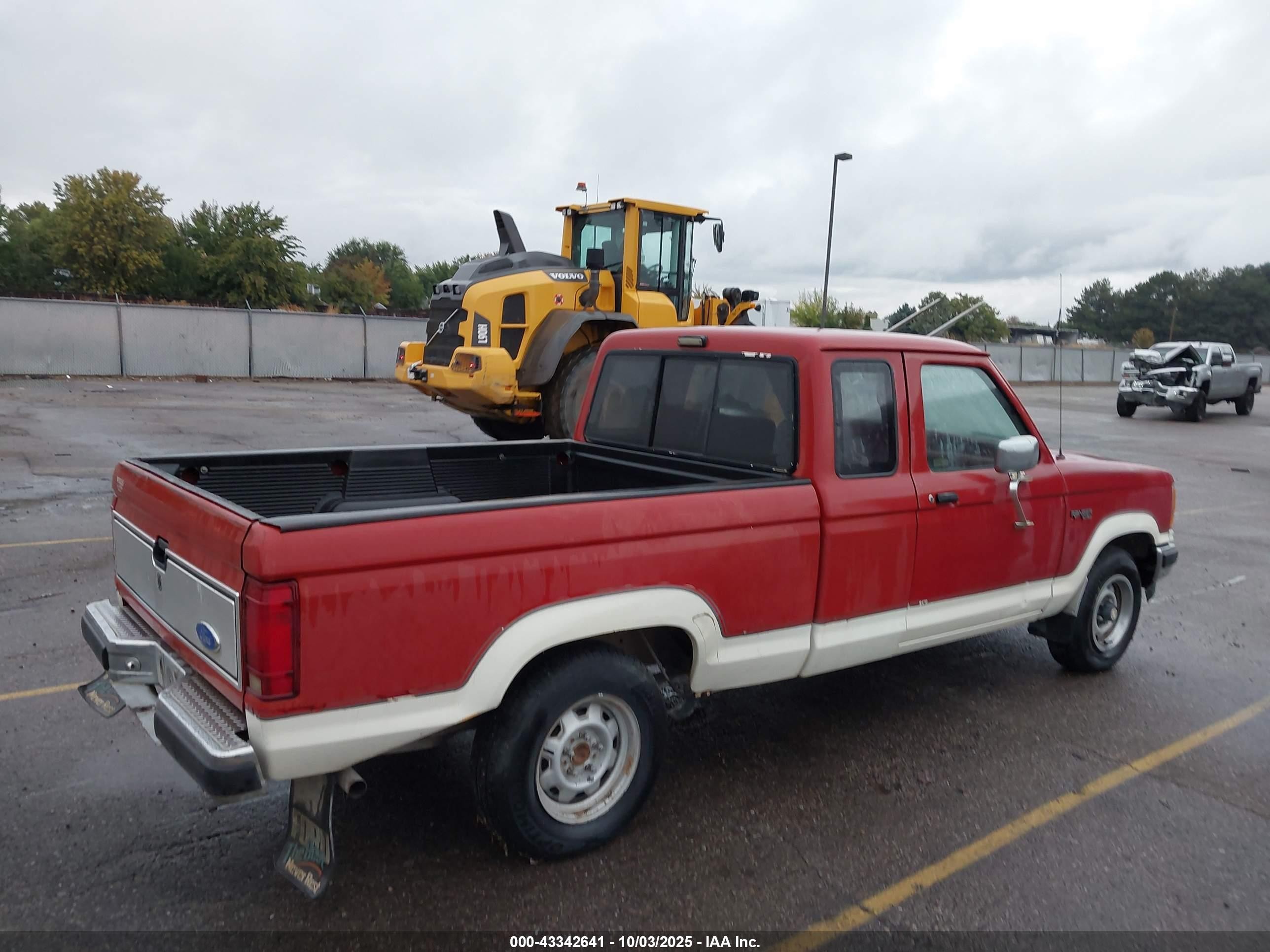 1989 Ford Ranger Super Cab Красный vin: 1FTCR14A1KPB12277