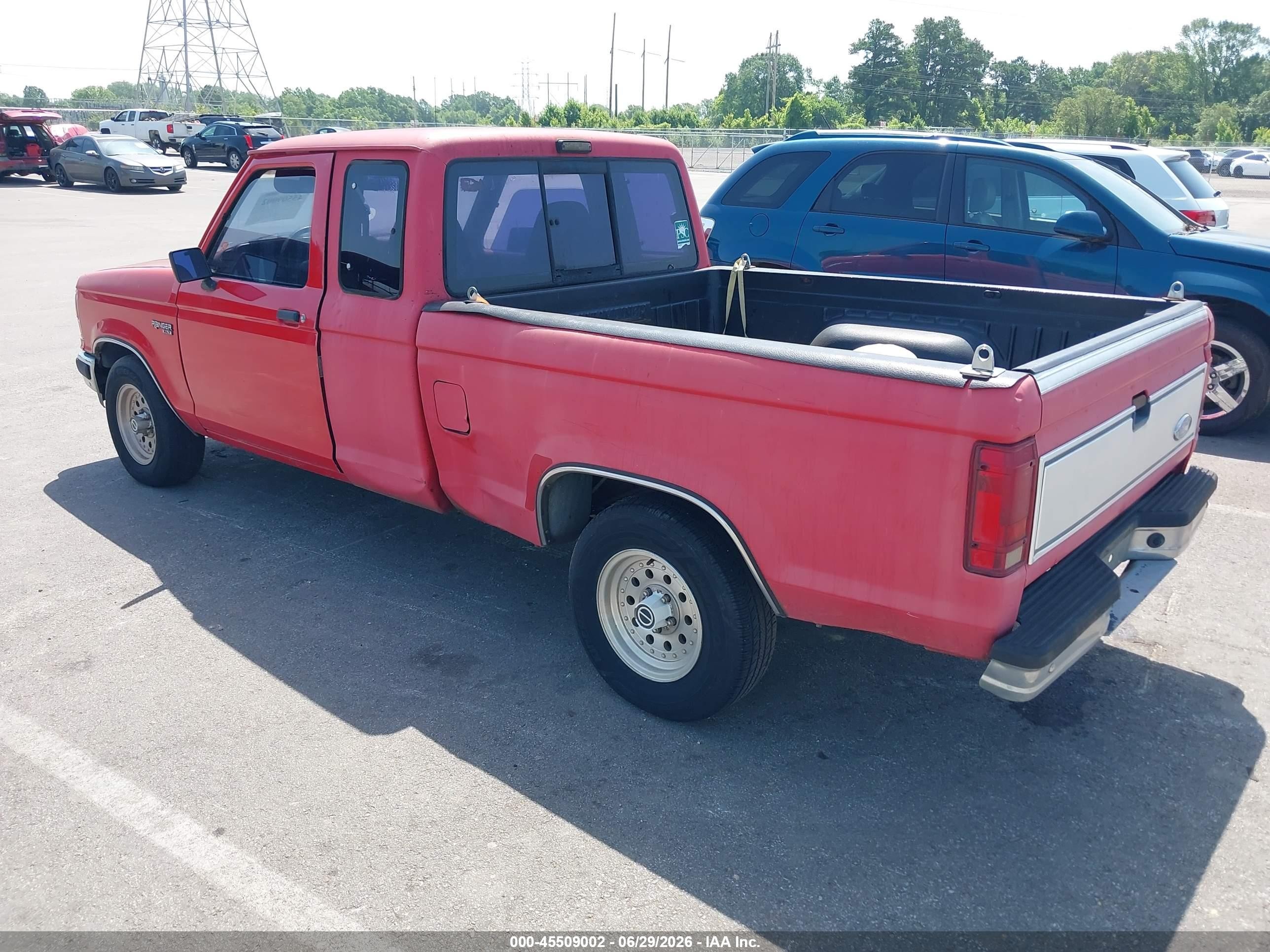 1992 Ford Ranger Super Cab Red vin: 1FTCR14A4NTA30846