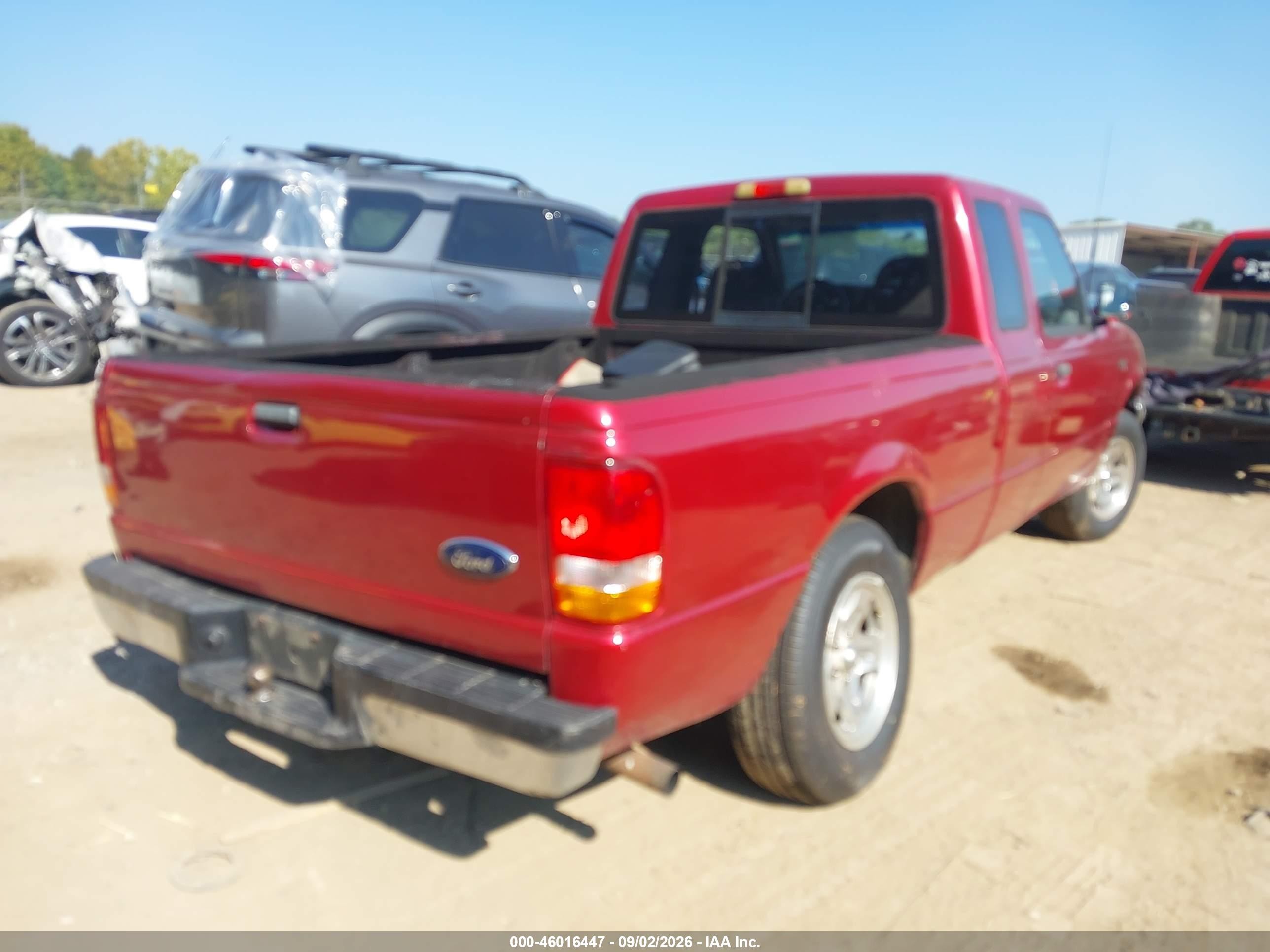 1995 Ford Ranger Super Cab Red vin: 1FTCR14A5STA16028