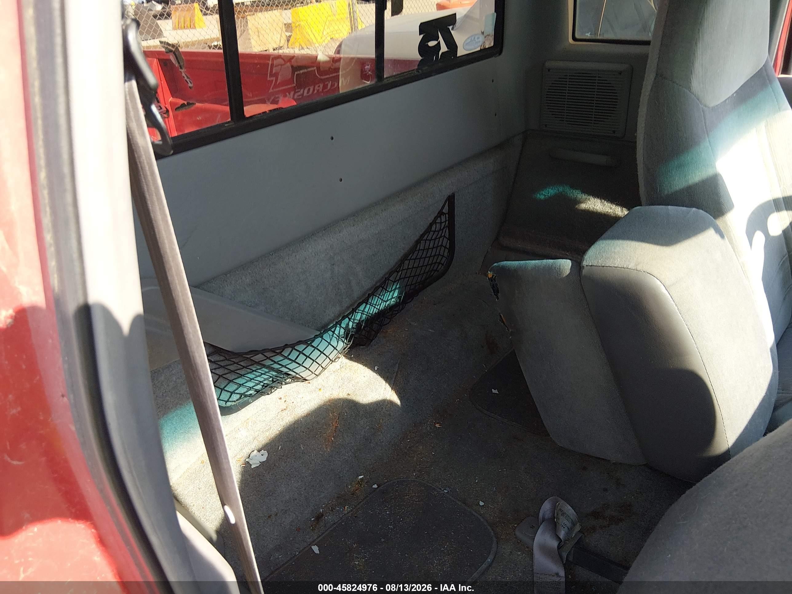 1996 Ford Ranger Super Cab Red vin: 1FTCR14A5TPB30962