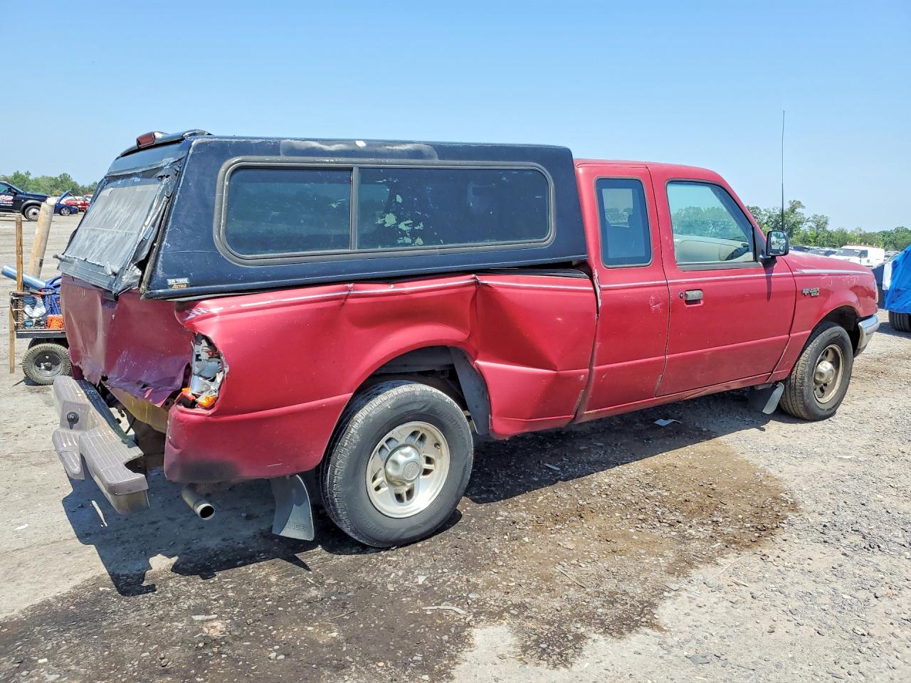 1996 Ford Ranger Super Cab Red vin: 1FTCR14A5TTA59642
