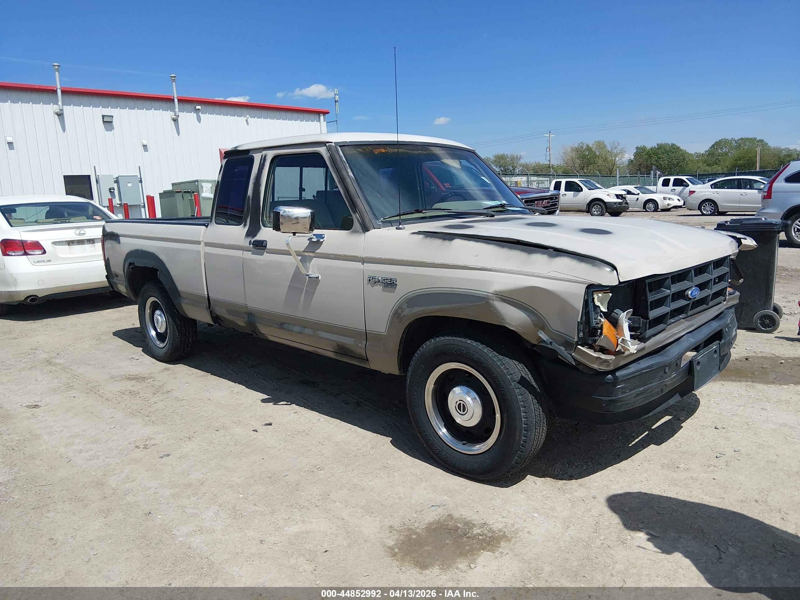 1990 Ford Ranger Super Cab Tan vin: 1FTCR14A8LPA05714