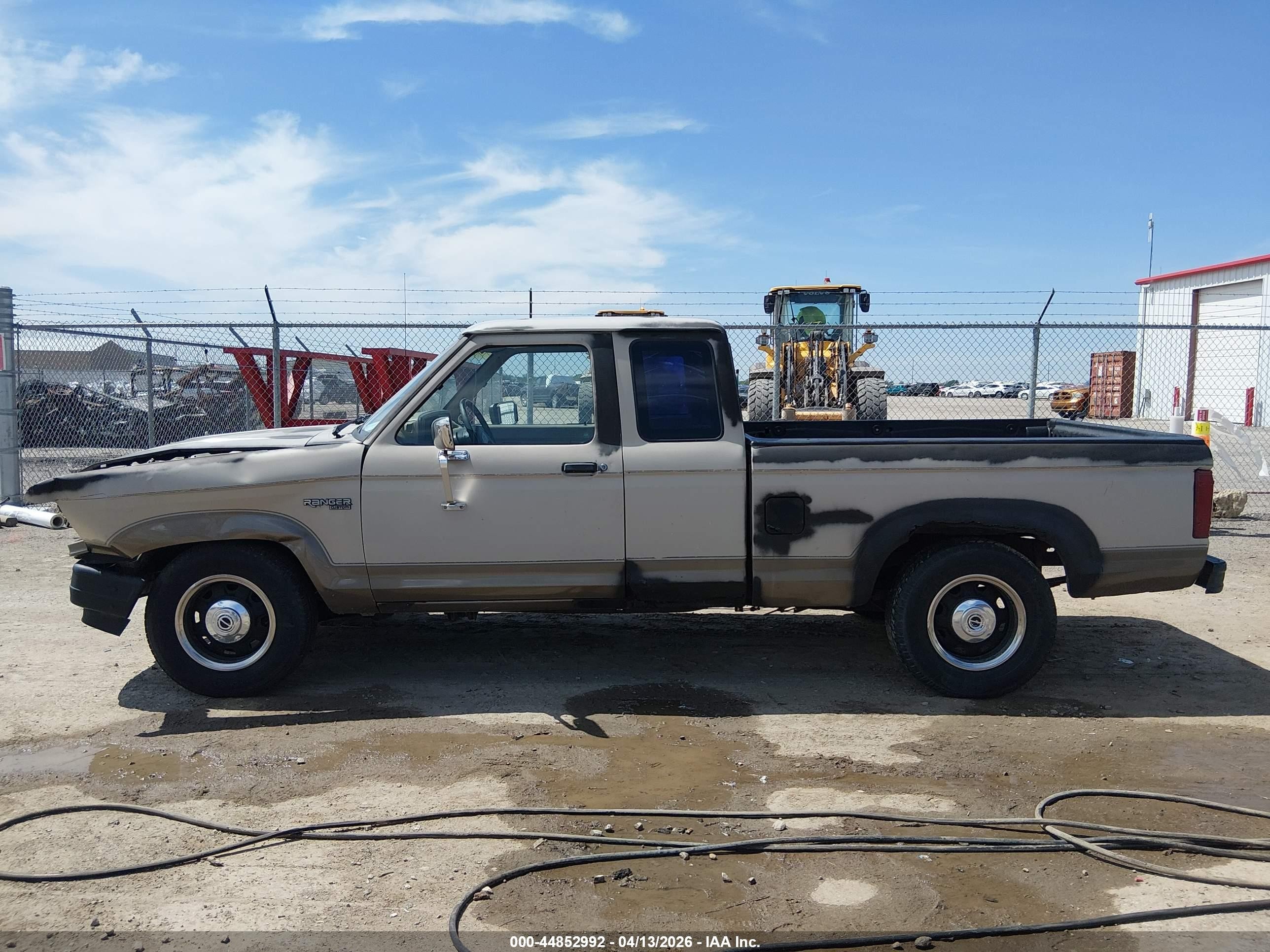 1990 Ford Ranger Super Cab Tan vin: 1FTCR14A8LPA05714