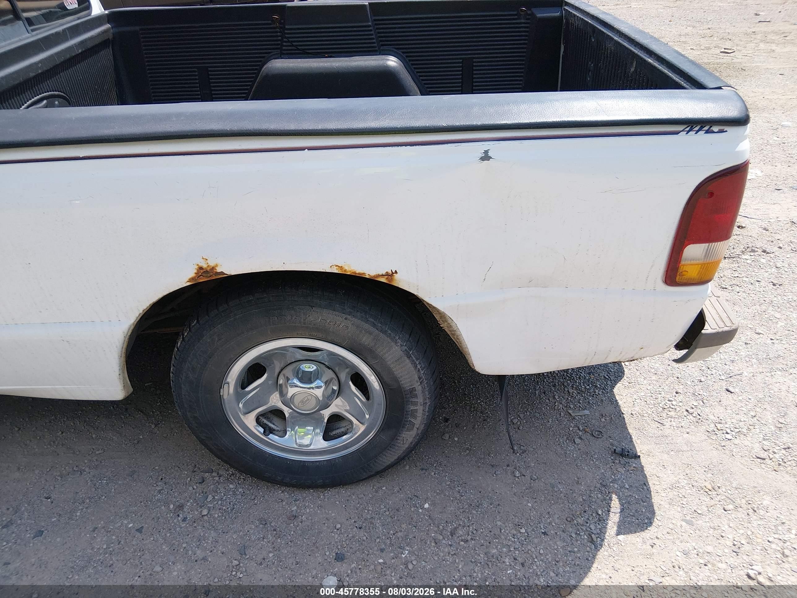1995 Ford Ranger Super Cab White vin: 1FTCR14A8SPA80640