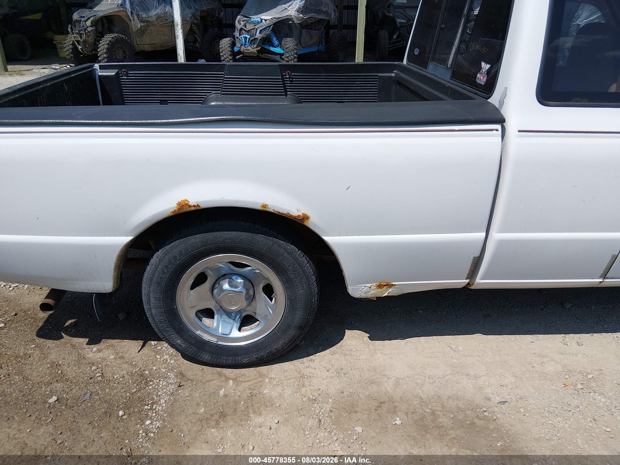 1995 Ford Ranger Super Cab White vin: 1FTCR14A8SPA80640