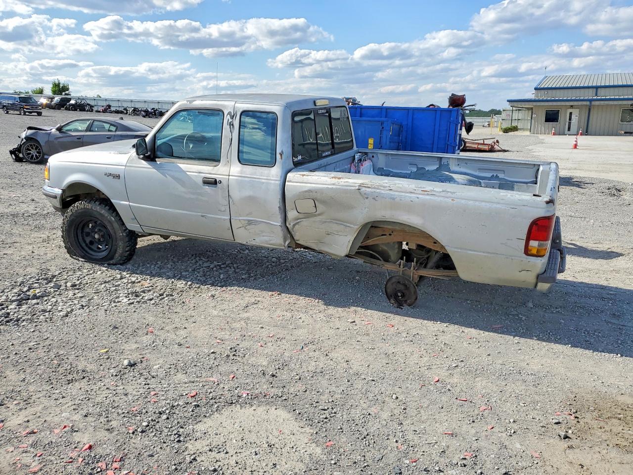 1996 Ford Ranger Super Cab Silver vin: 1FTCR14A8TPA86651