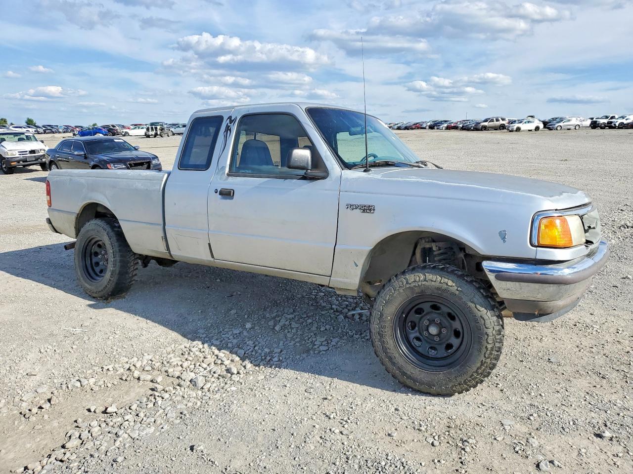 1996 Ford Ranger Super Cab Silver vin: 1FTCR14A8TPA86651