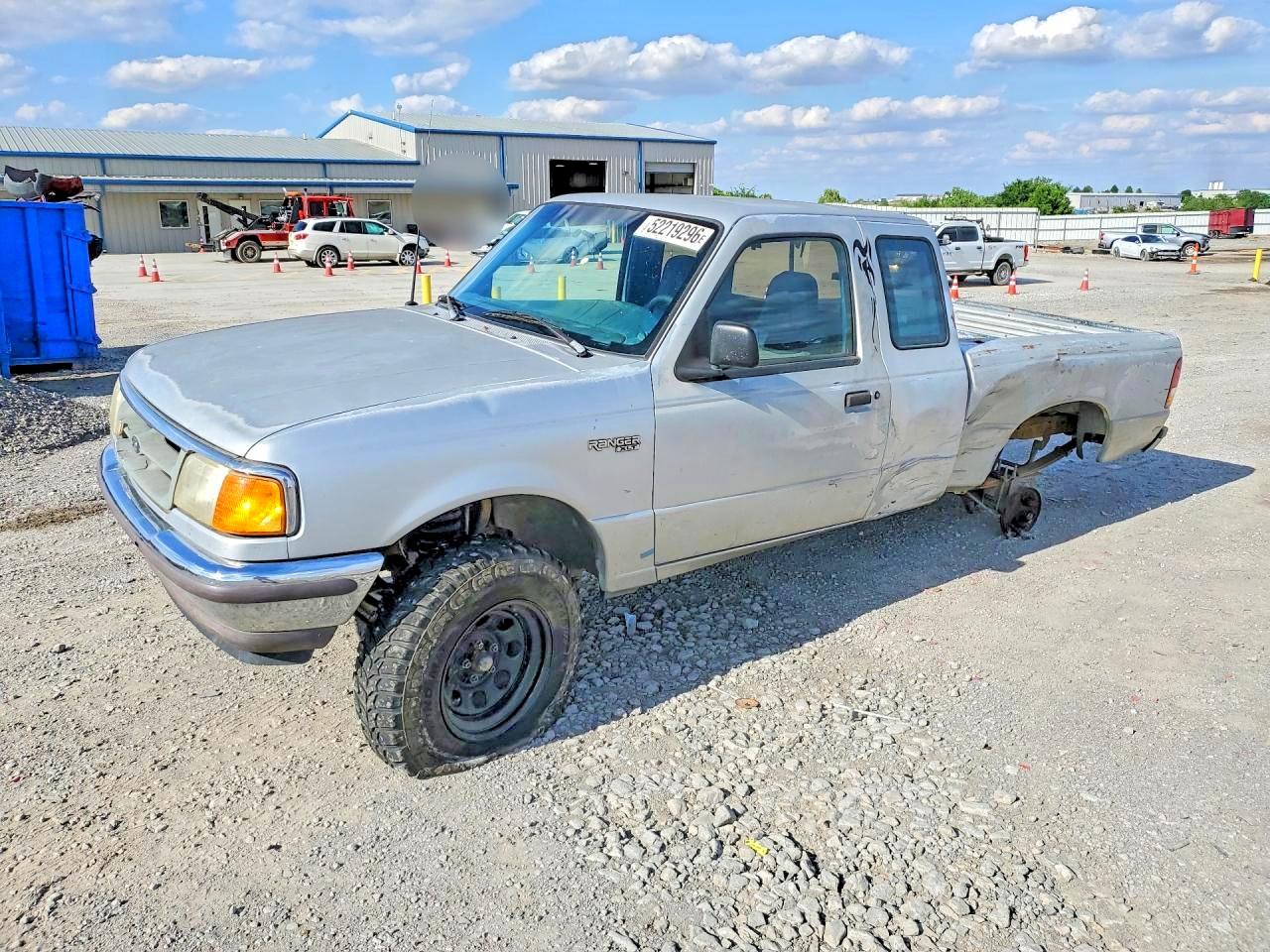 1996 Ford Ranger Super Cab Silver vin: 1FTCR14A8TPA86651