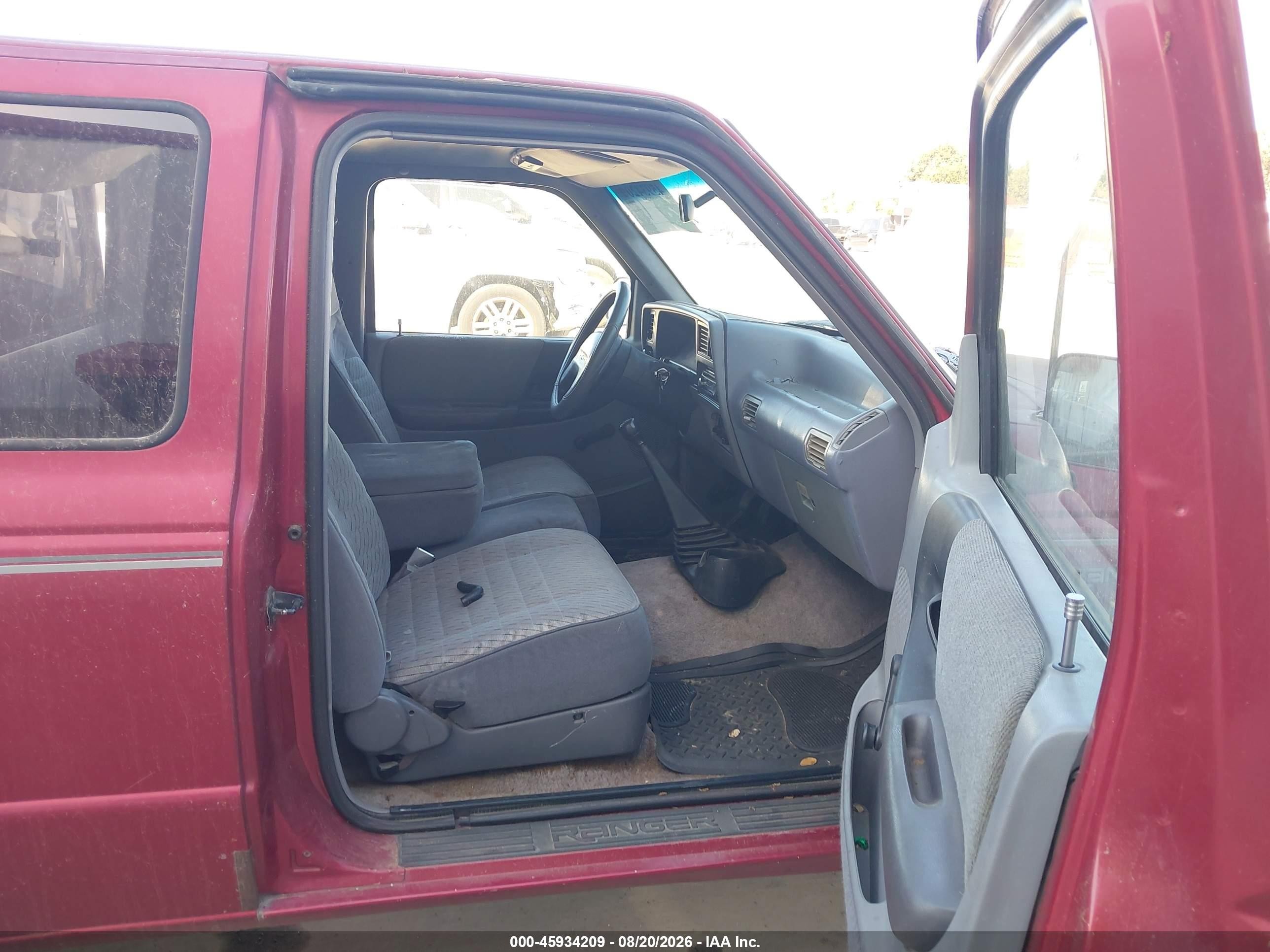 1993 Ford Ranger Super Cab Красный vin: 1FTCR14A9PTA66101