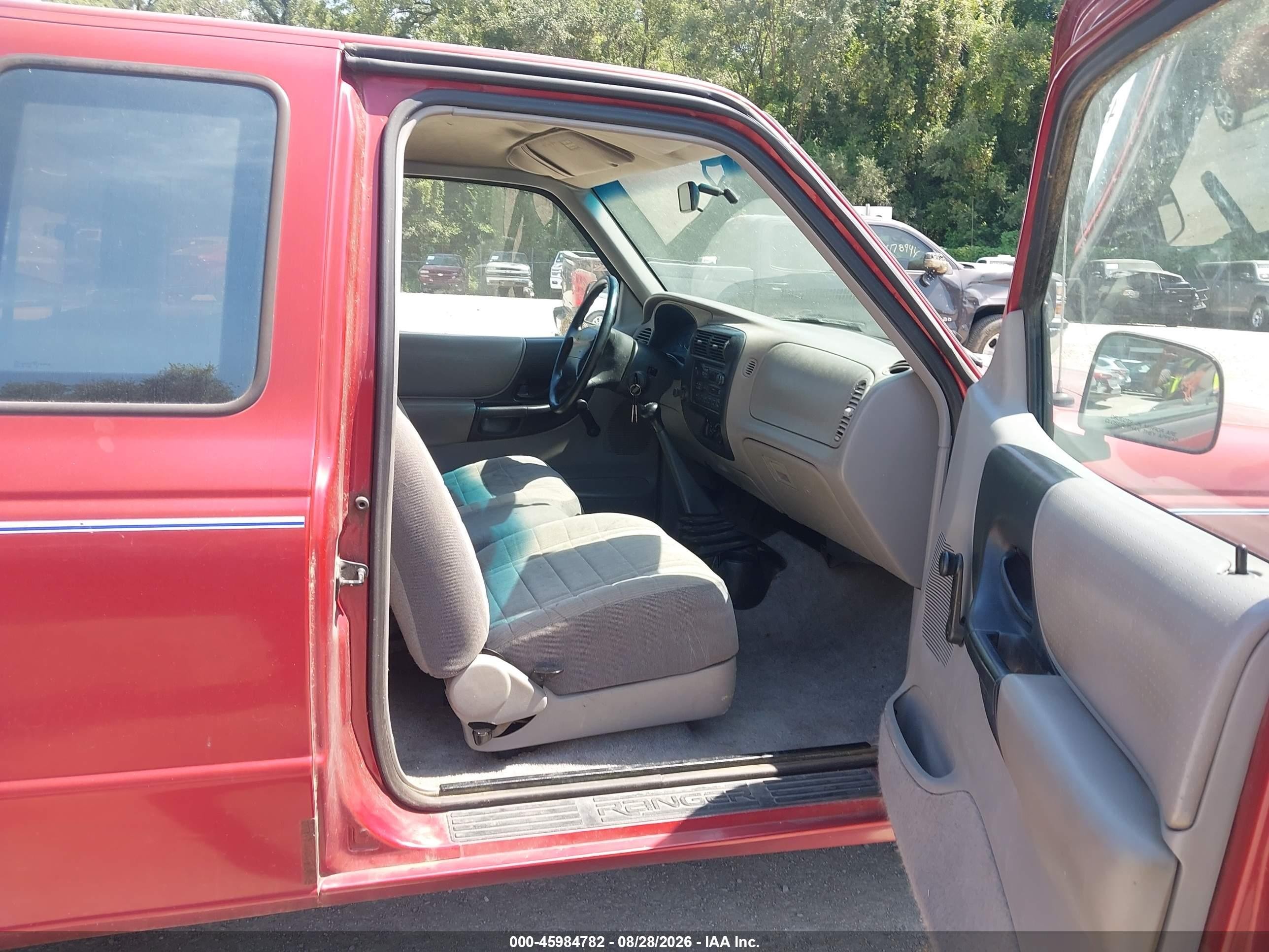 1997 Ford Ranger Xl/xlt Red vin: 1FTCR14A9VPB08921