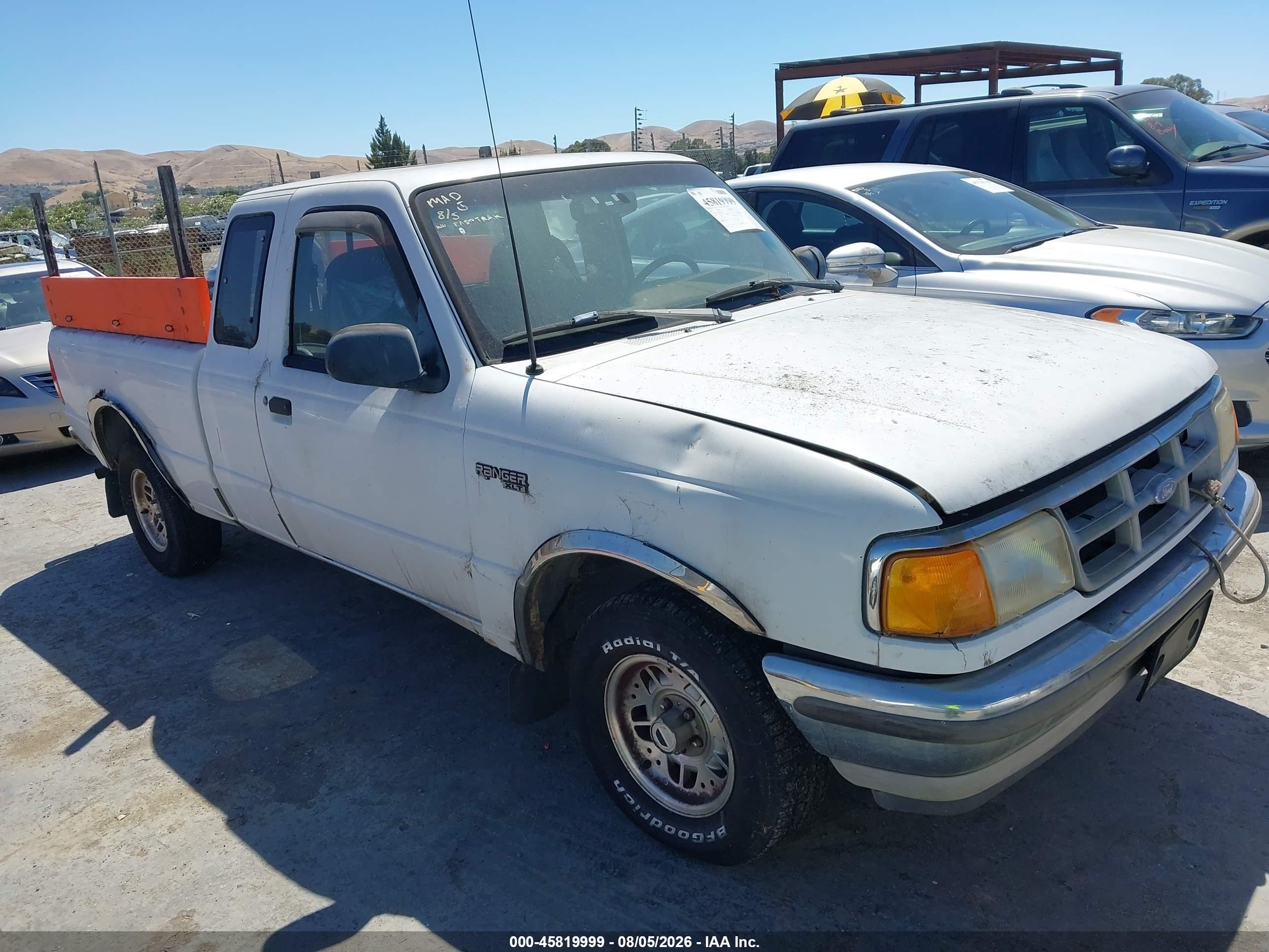 1994 Ford Ranger Super Cab White vin: 1FTCR14AXRTB01618