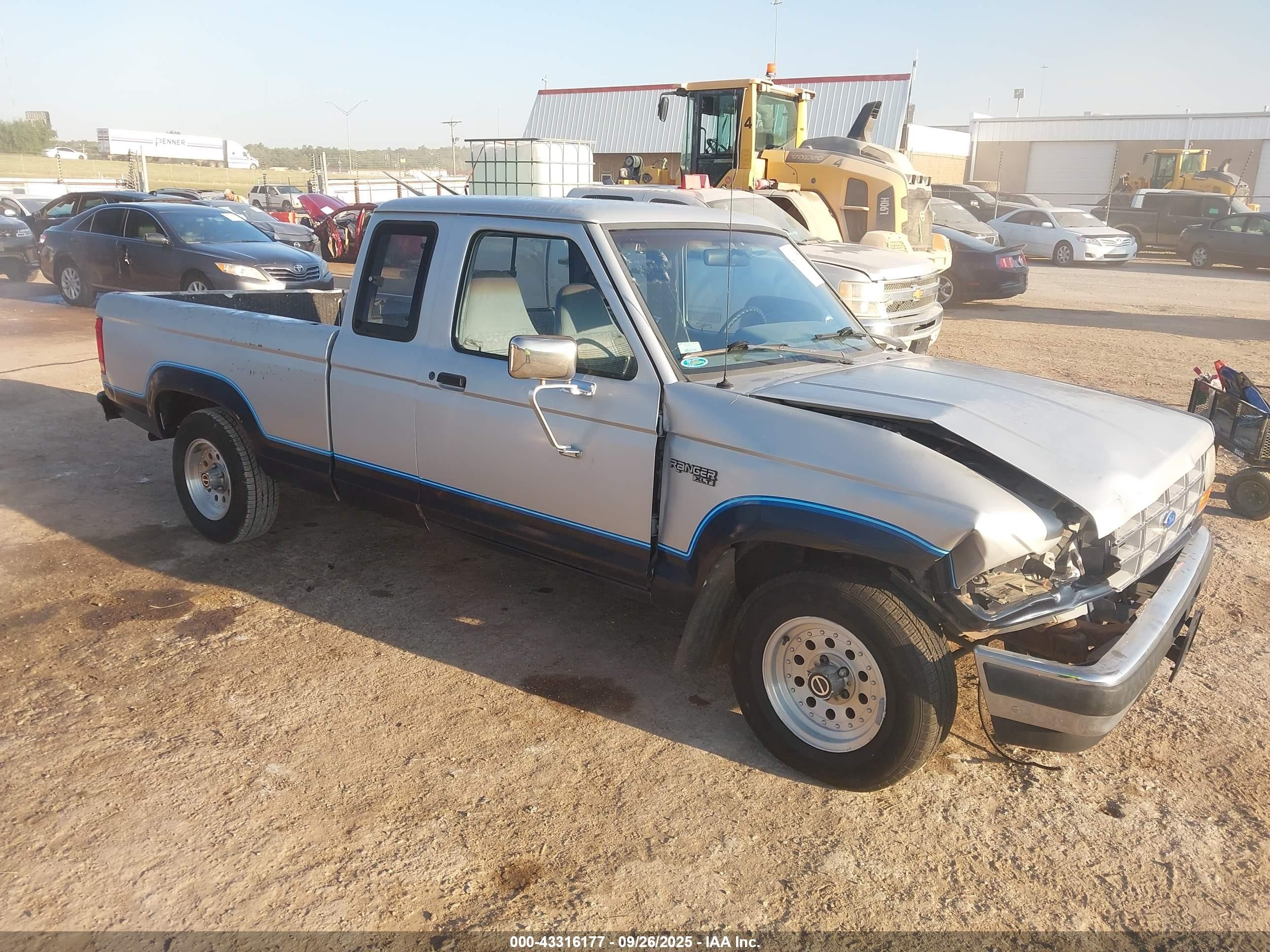 1990 Ford Ranger Super Cab Серебряный vin: 1FTCR14T1LPA45506