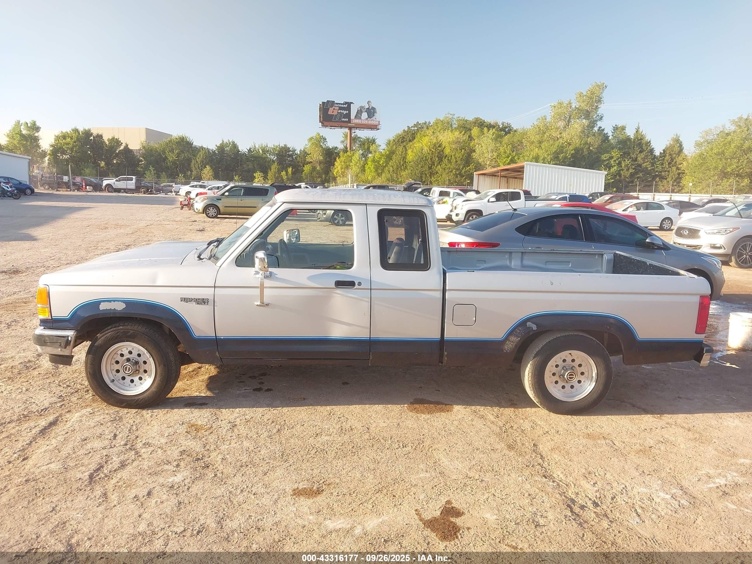 1990 Ford Ranger Super Cab Серебряный vin: 1FTCR14T1LPA45506