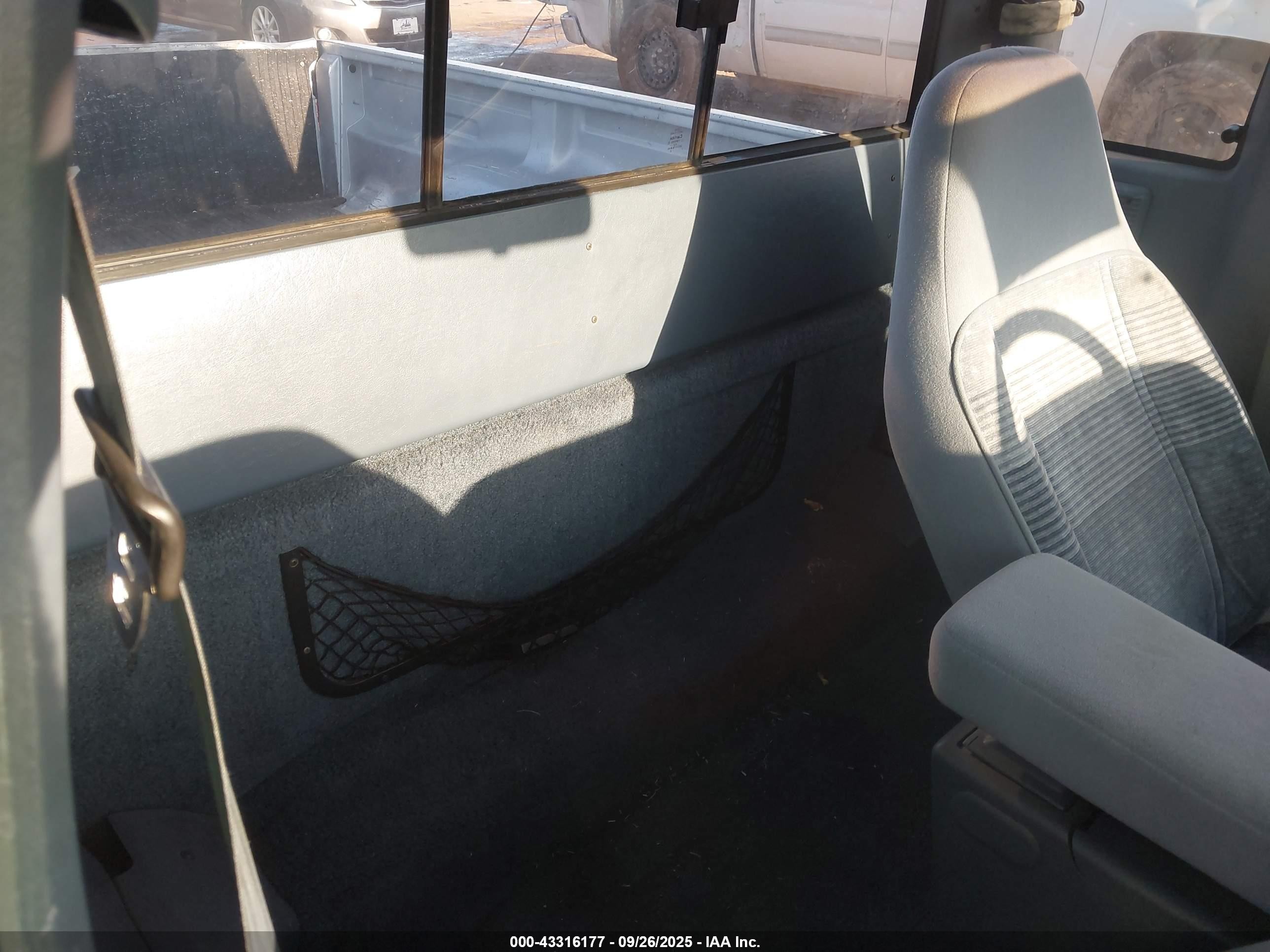 1990 Ford Ranger Super Cab Серебряный vin: 1FTCR14T1LPA45506
