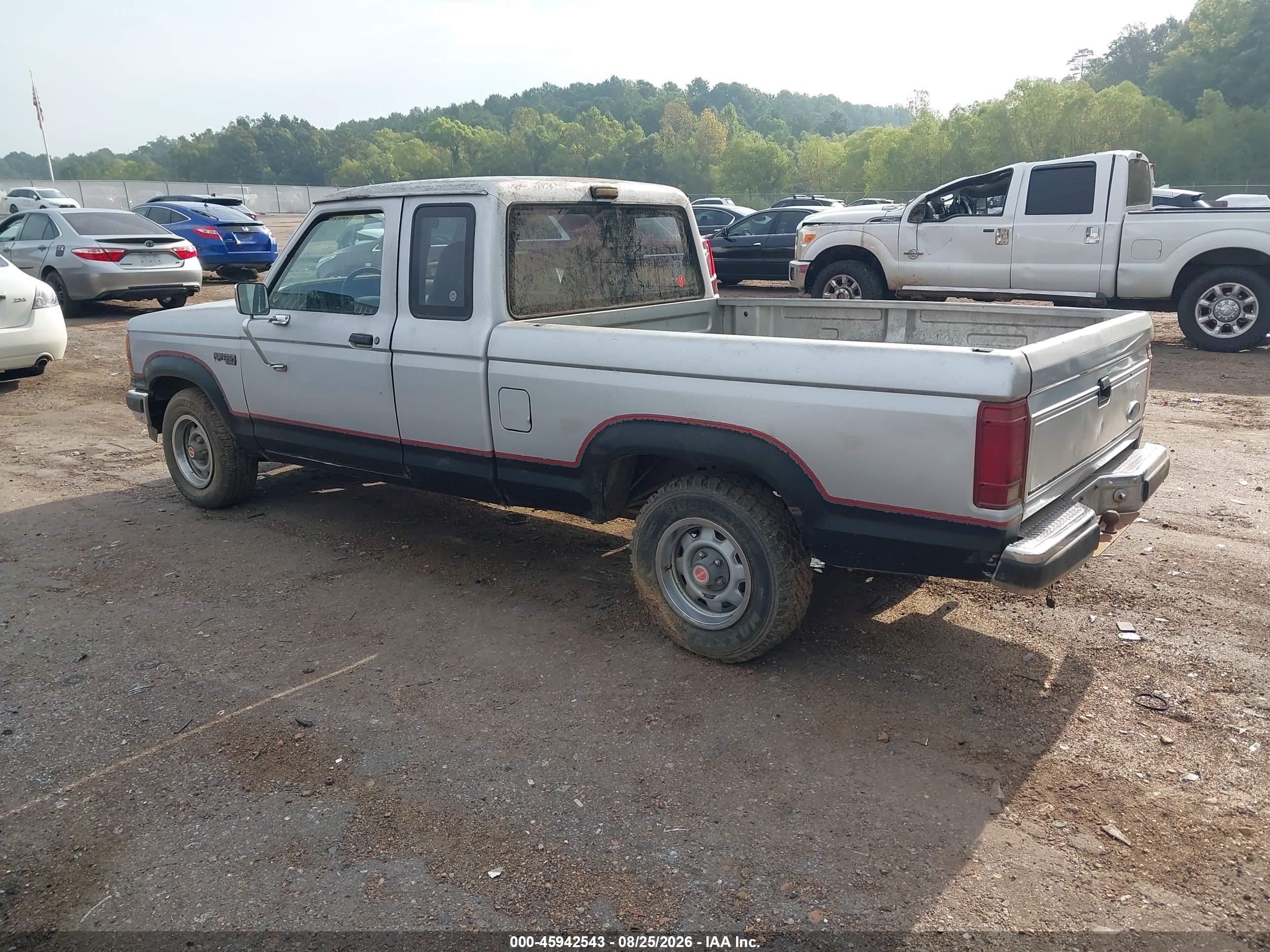 1989 Ford Ranger Super Cab Серебряный vin: 1FTCR14T2KPA90372