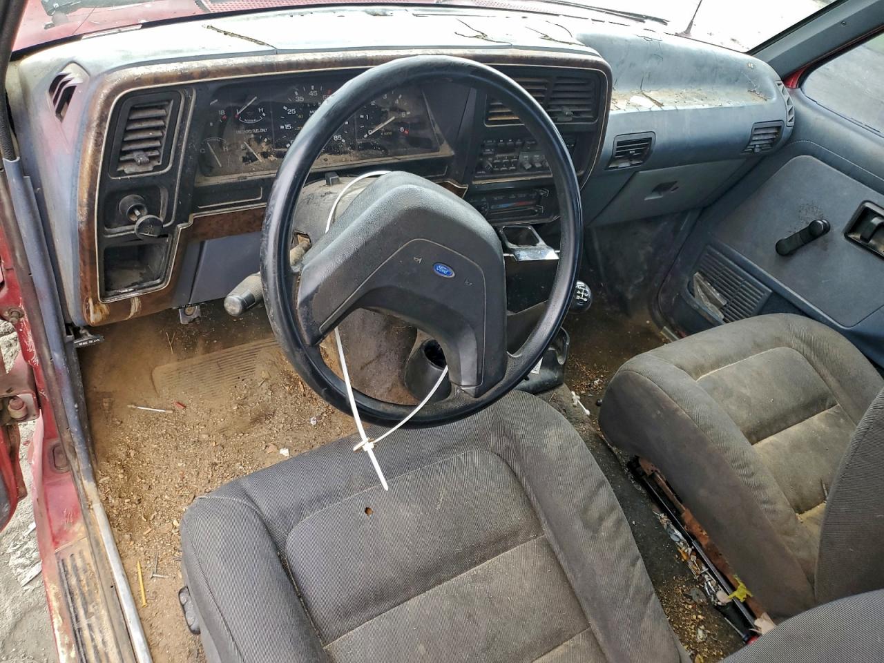 1989 Ford Ranger Super Cab Red vin: 1FTCR14T4KPA54859