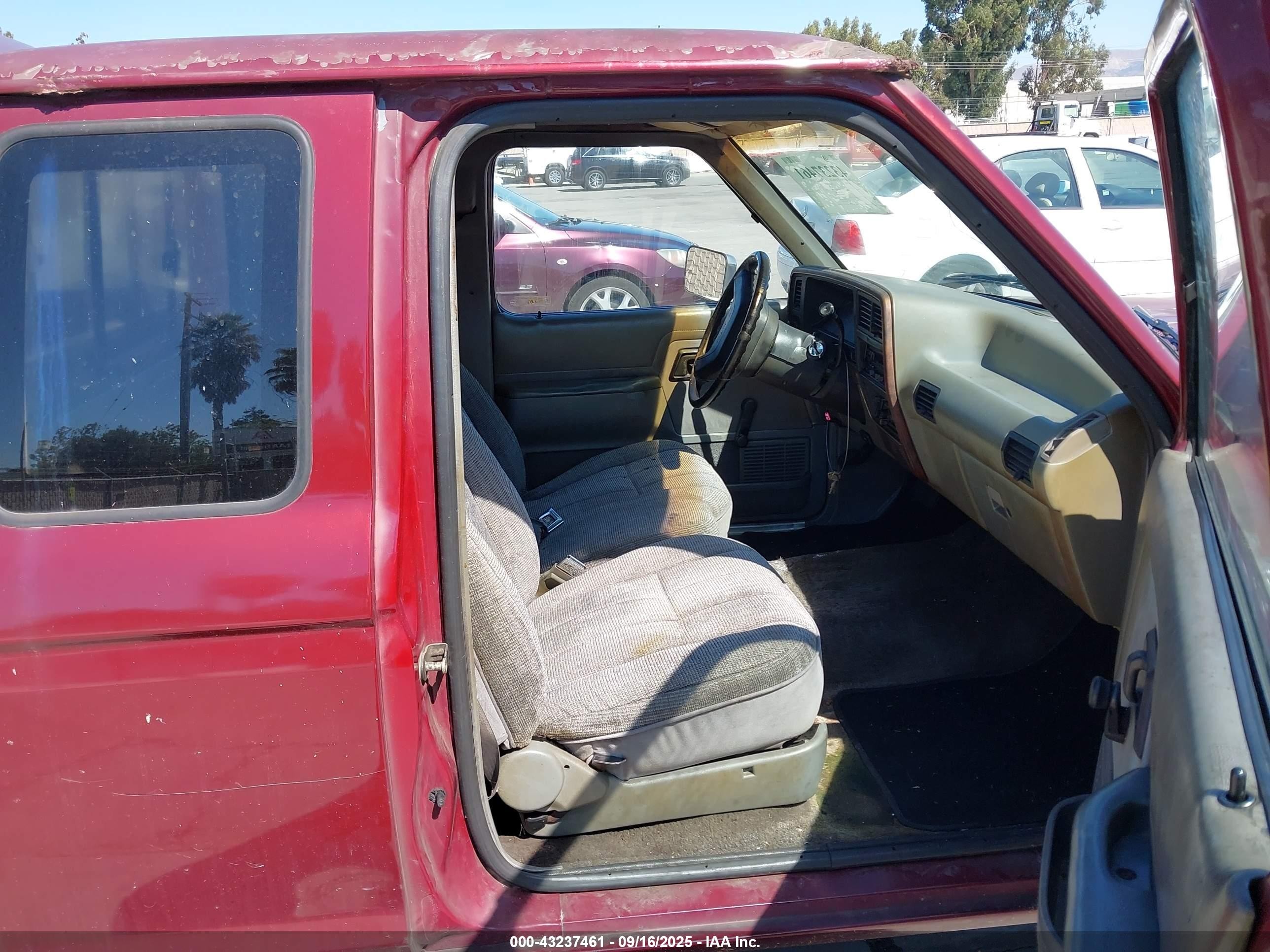 1989 Ford Ranger Super Cab Red vin: 1FTCR14T5KPA33096