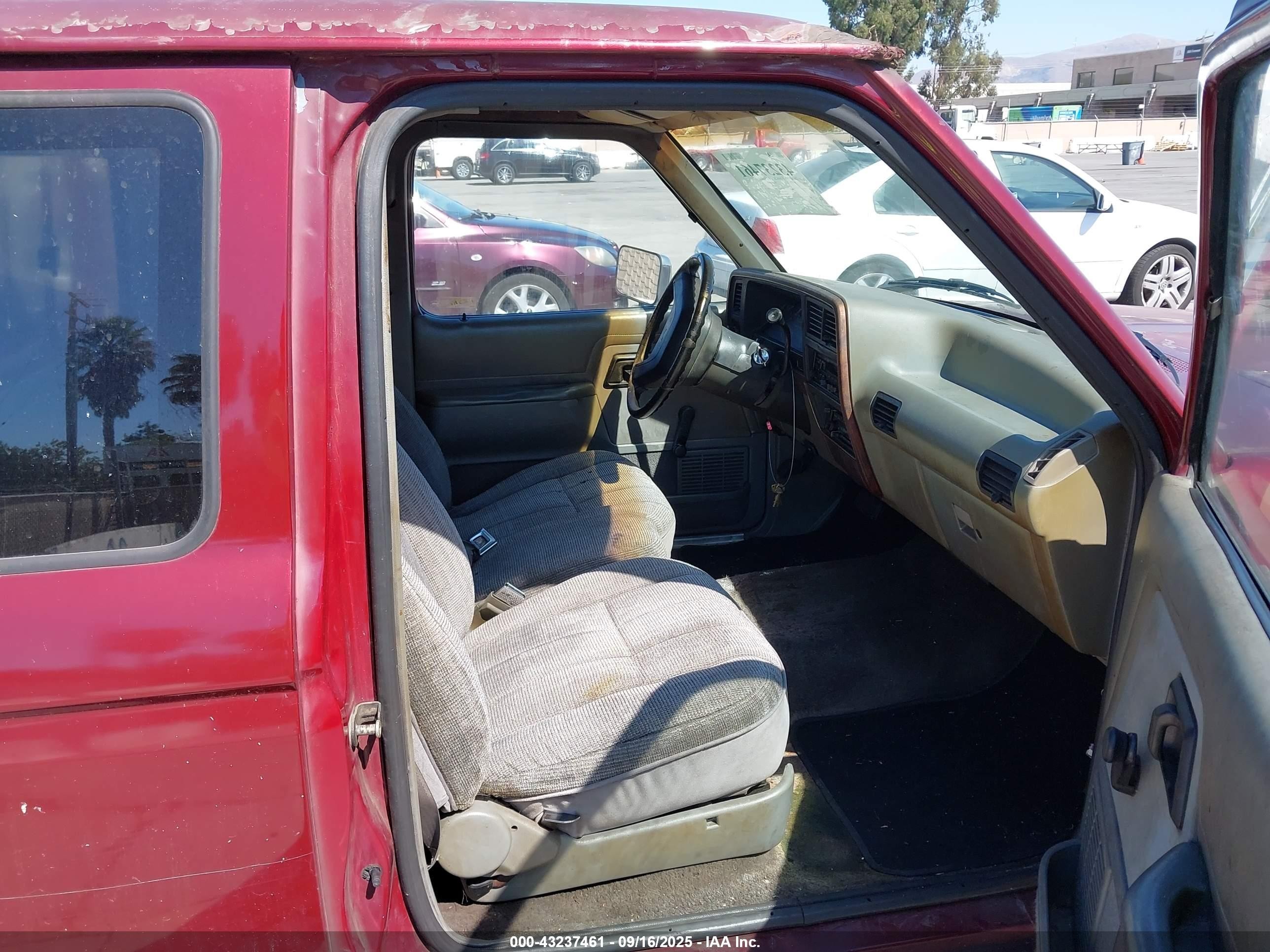 1989 Ford Ranger Super Cab Red vin: 1FTCR14T5KPA33096