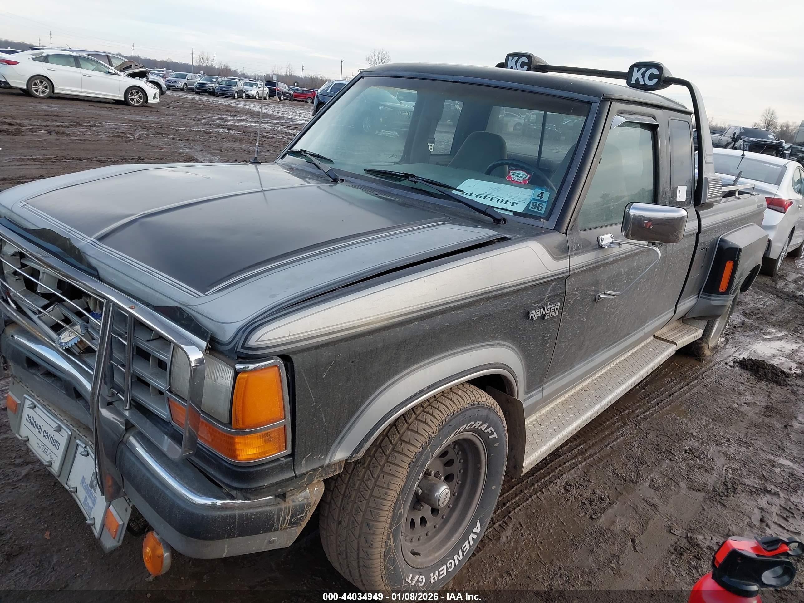 1990 Ford Ranger Super Cab Black vin: 1FTCR14T7LPA41914