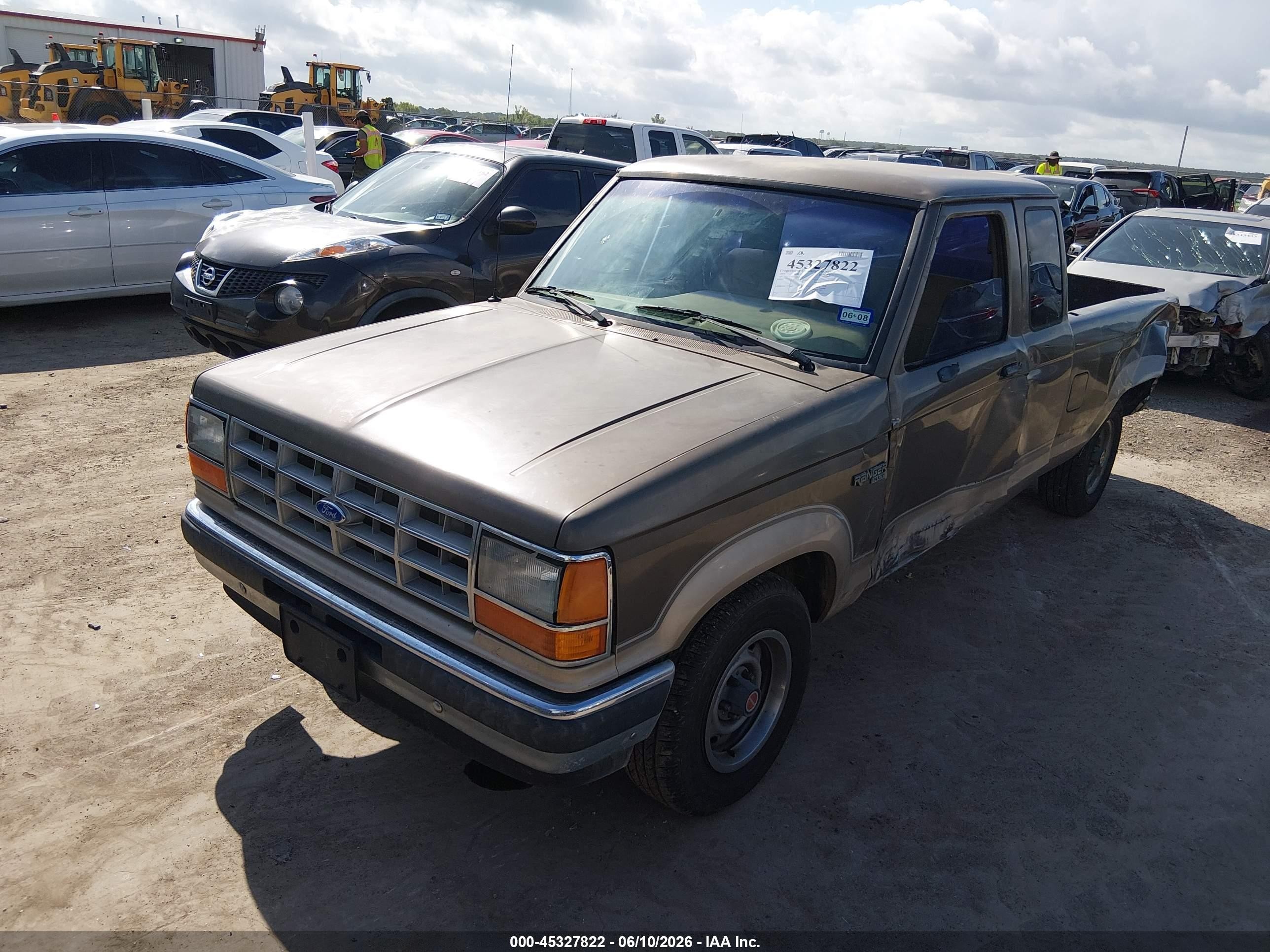 1989 Ford Ranger Super Cab Gold vin: 1FTCR14TXKPB13672