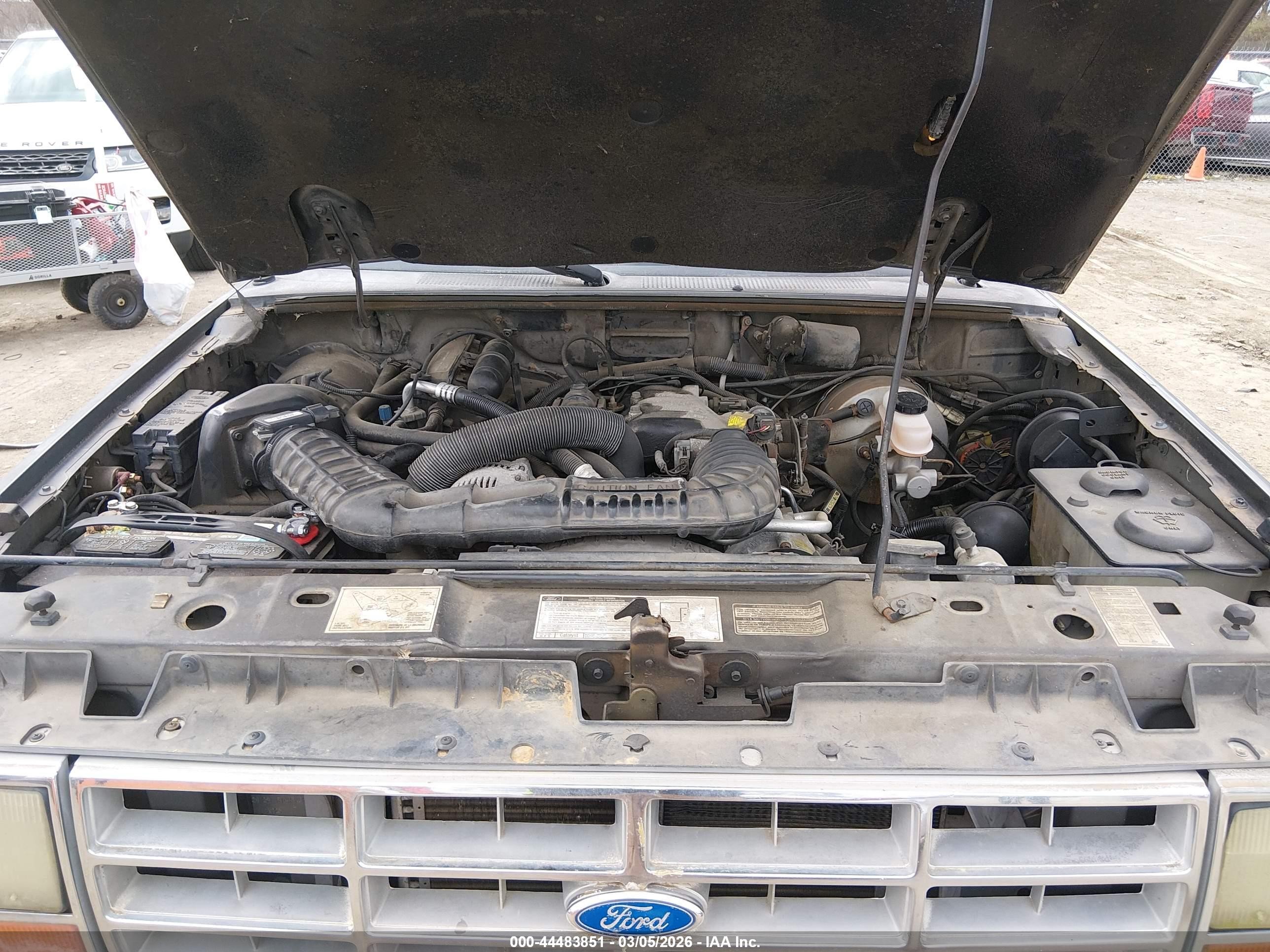 1992 Ford Ranger Super Cab Серый vin: 1FTCR14U0NPA02917