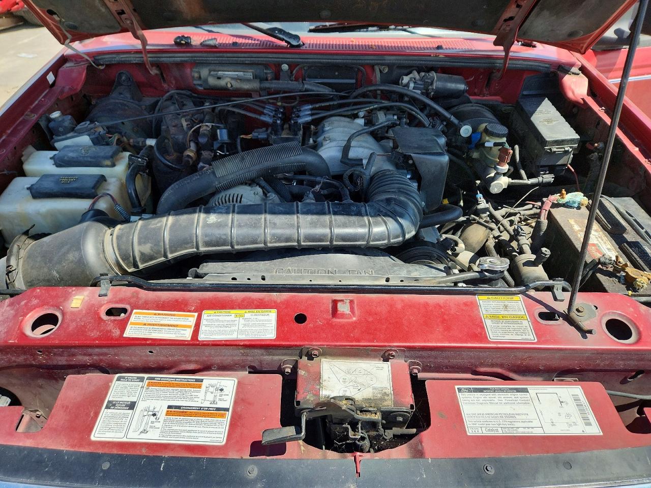 1997 Ford Ranger Super Cab Red vin: 1FTCR14U0VPB02872