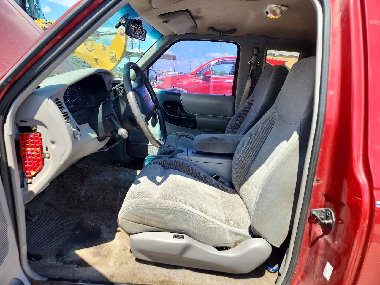 1997 Ford Ranger Super Cab Red vin: 1FTCR14U0VPB02872