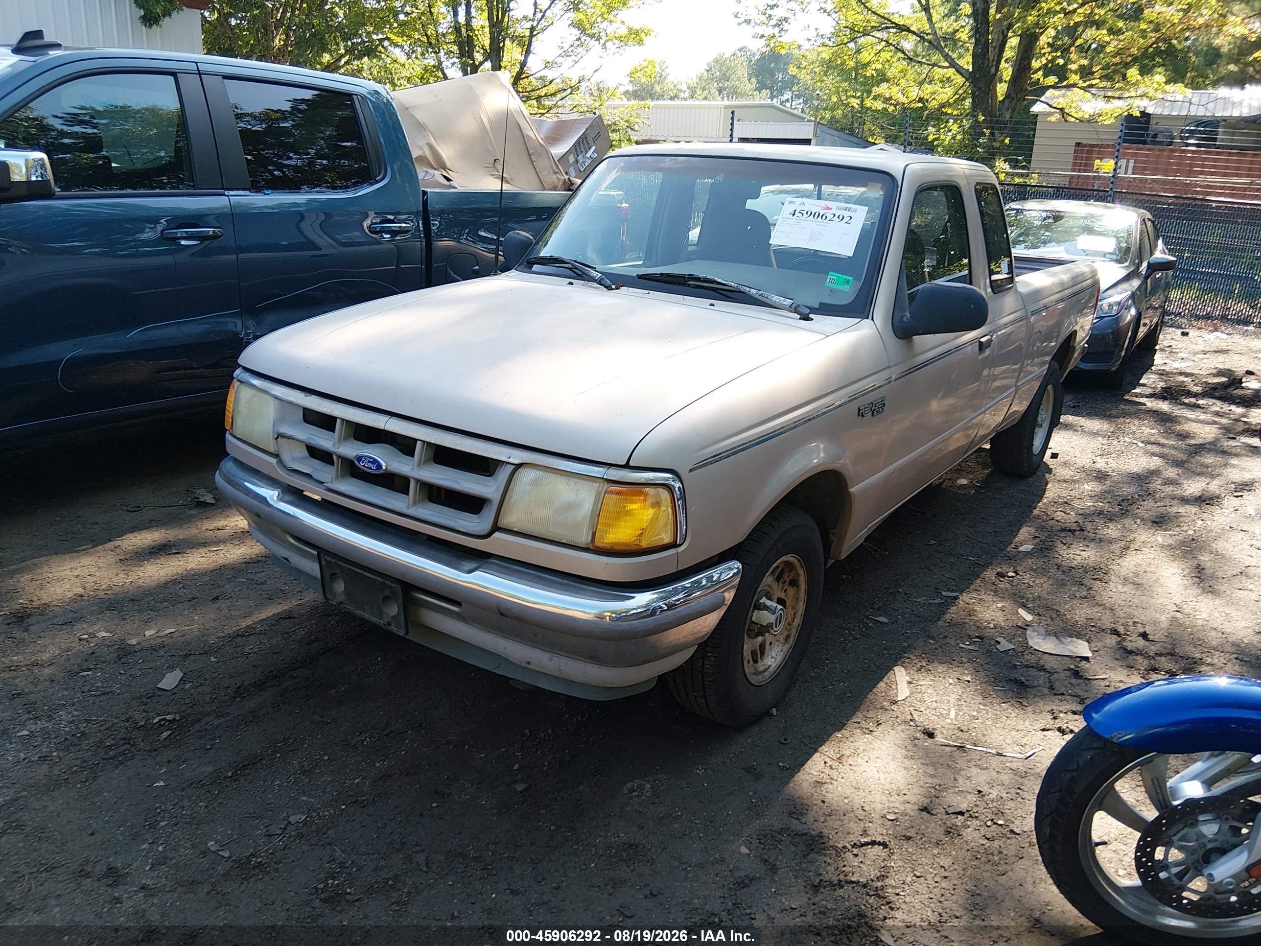 1993 Ford Ranger Super Cab Gold vin: 1FTCR14U1PPB57169