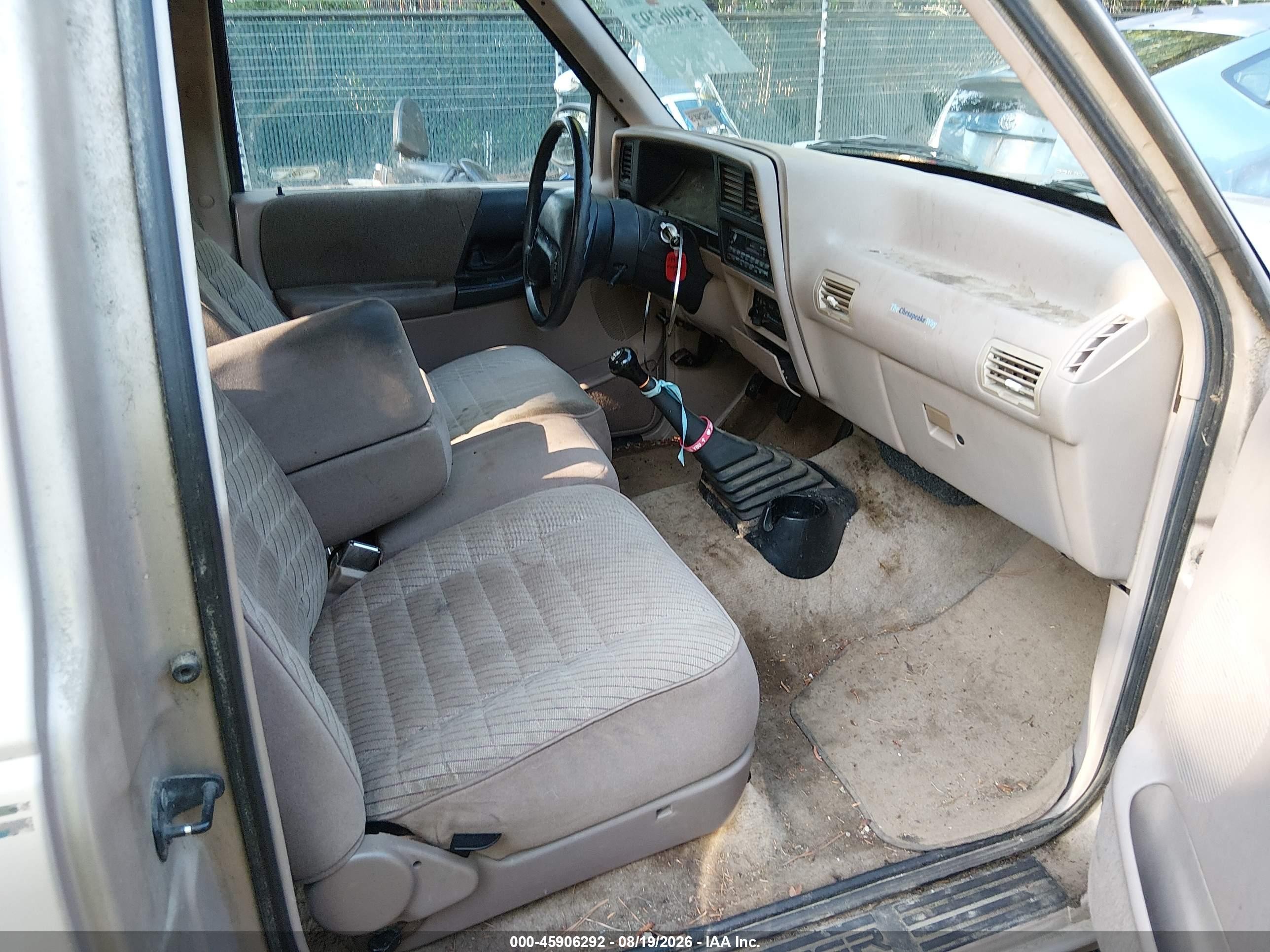 1993 Ford Ranger Super Cab Gold vin: 1FTCR14U1PPB57169