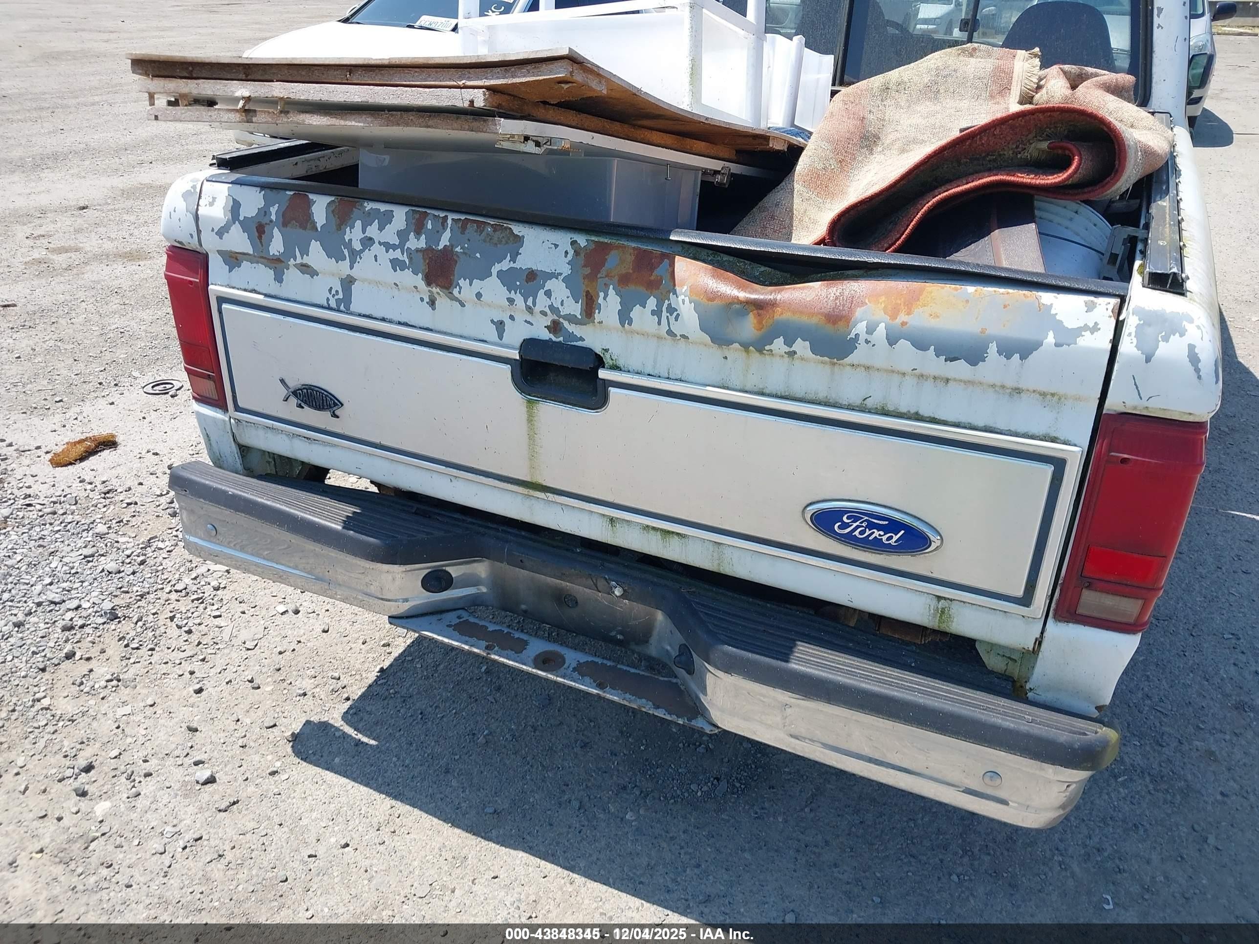 1992 Ford Ranger Super Cab White vin: 1FTCR14U2NPA90708
