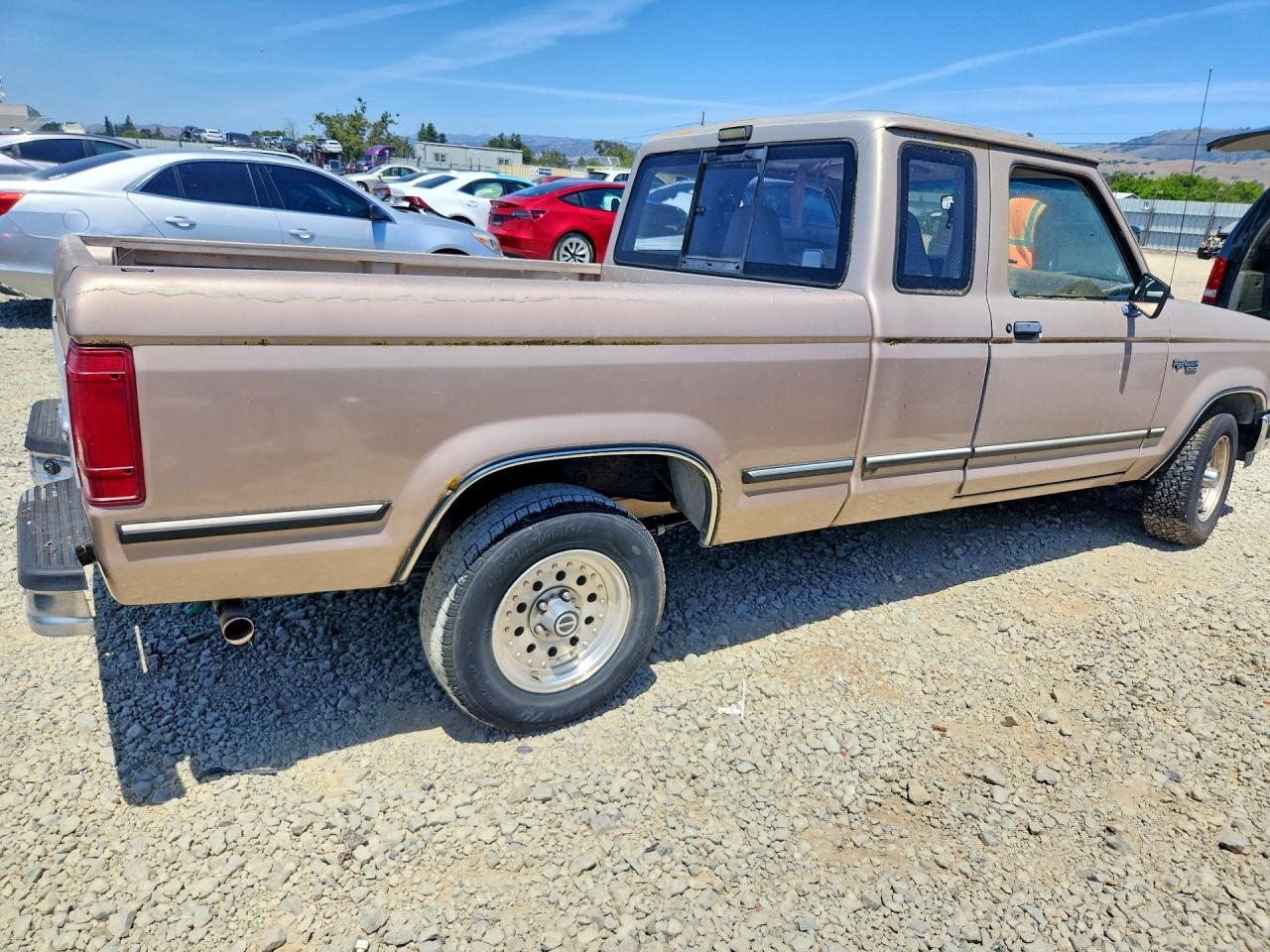 1992 Ford Ranger Super Cab Tan vin: 1FTCR14U3NPA88112