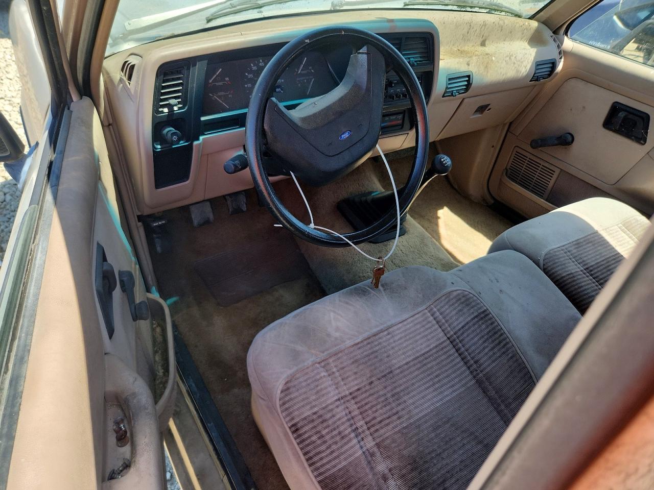 1992 Ford Ranger Super Cab Tan vin: 1FTCR14U3NPA88112