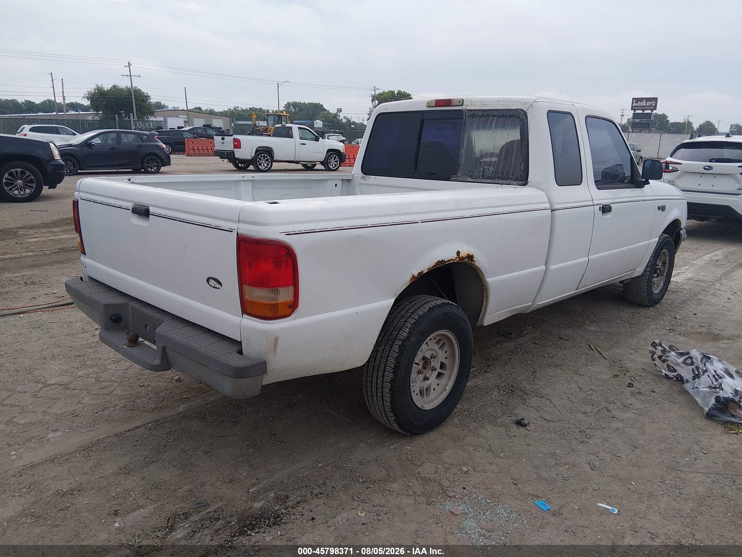 1993 Ford Ranger Super Cab White vin: 1FTCR14U4PPA14698