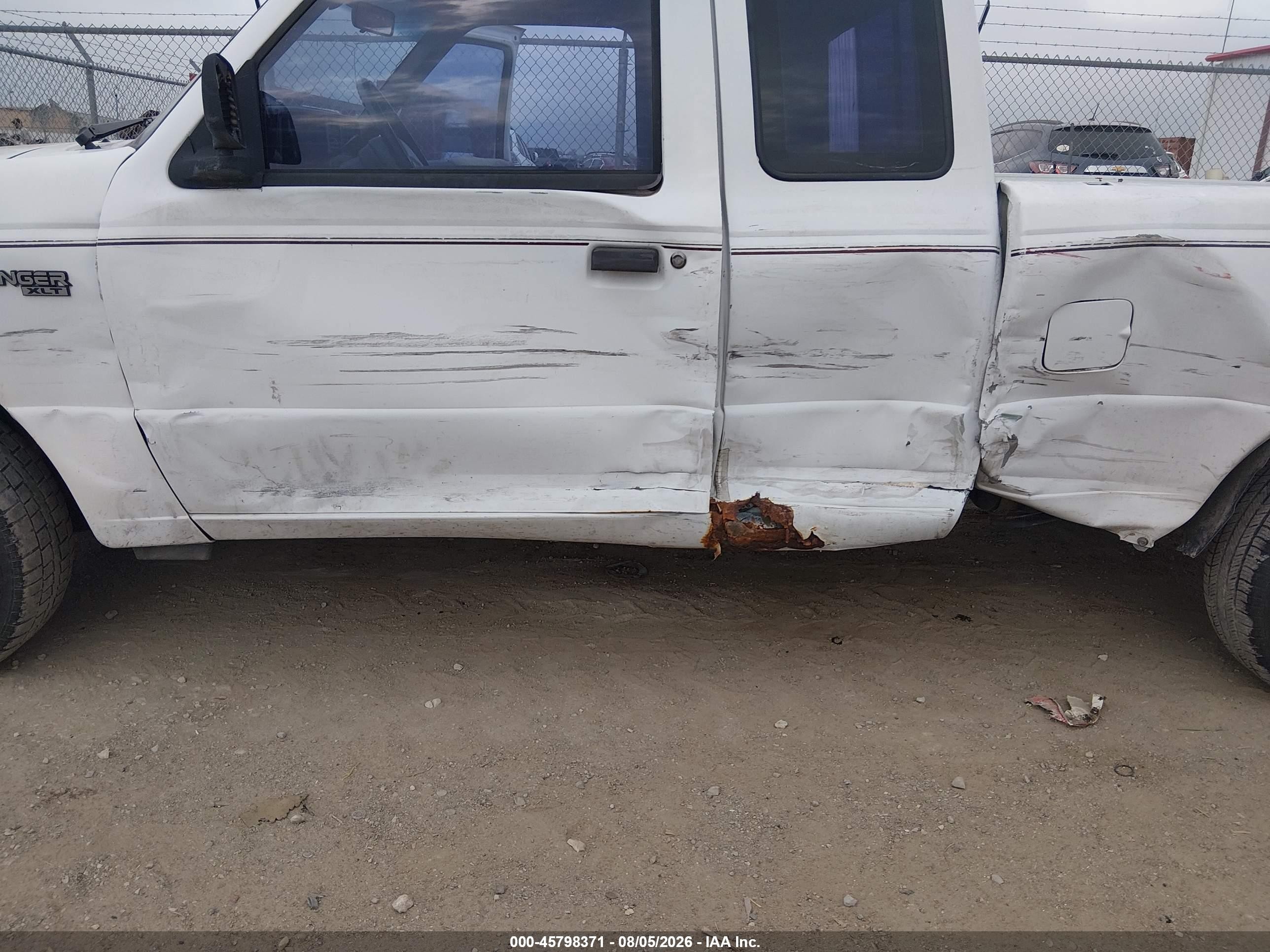 1993 Ford Ranger Super Cab White vin: 1FTCR14U4PPA14698