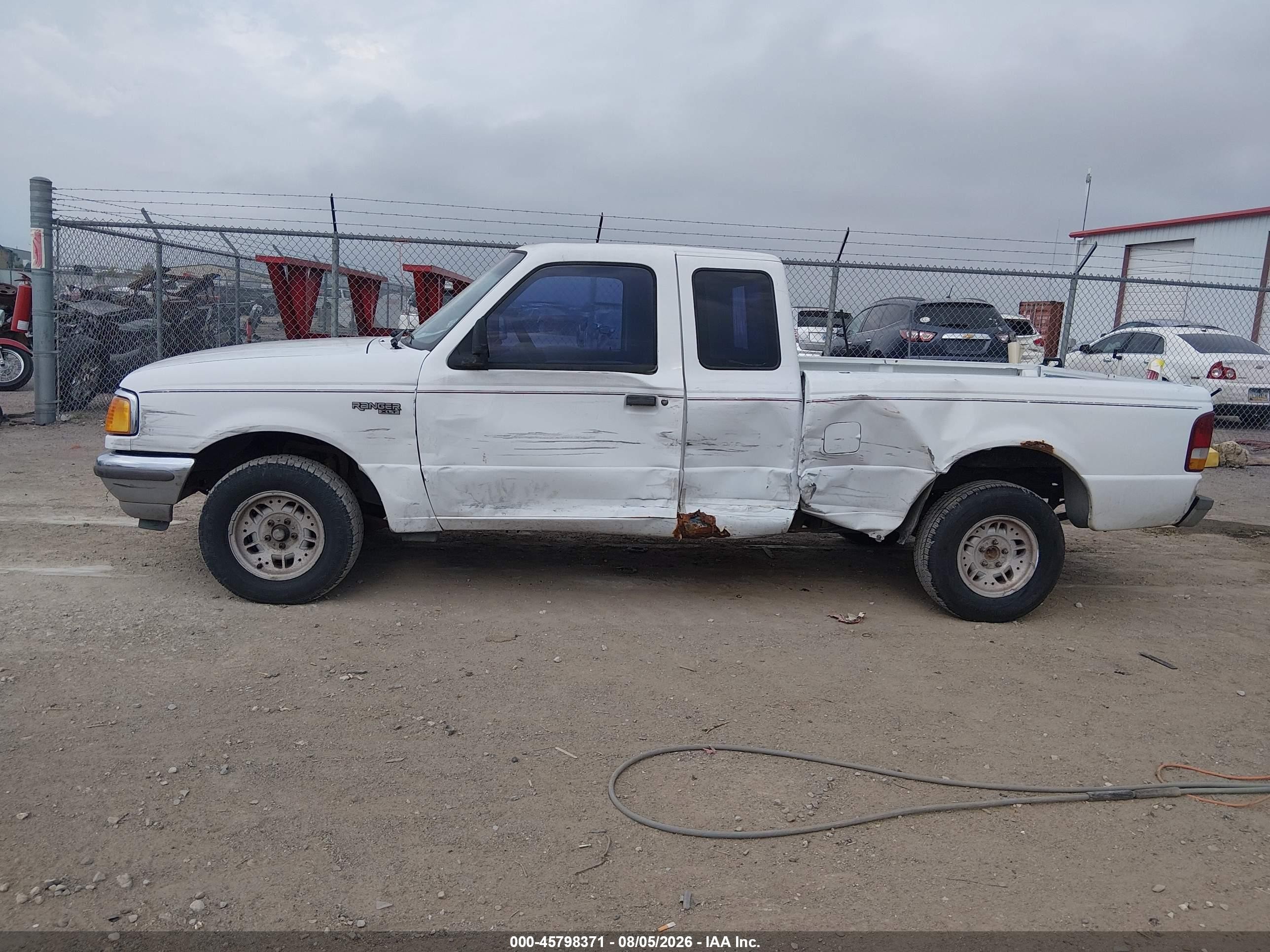 1993 Ford Ranger Super Cab White vin: 1FTCR14U4PPA14698