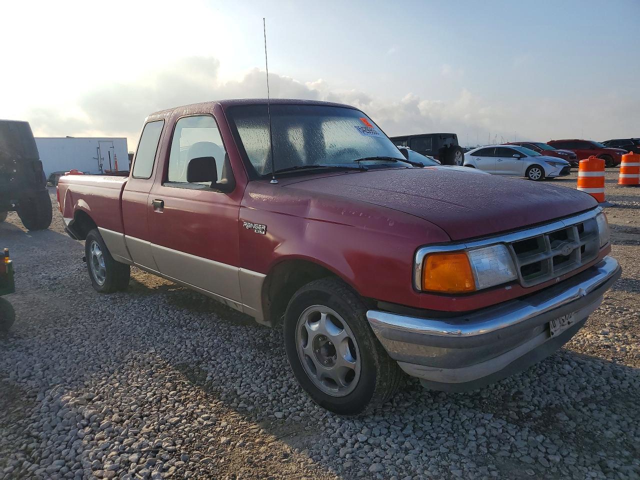 1994 Ford Ranger Super Cab Red vin: 1FTCR14U4RPB74826