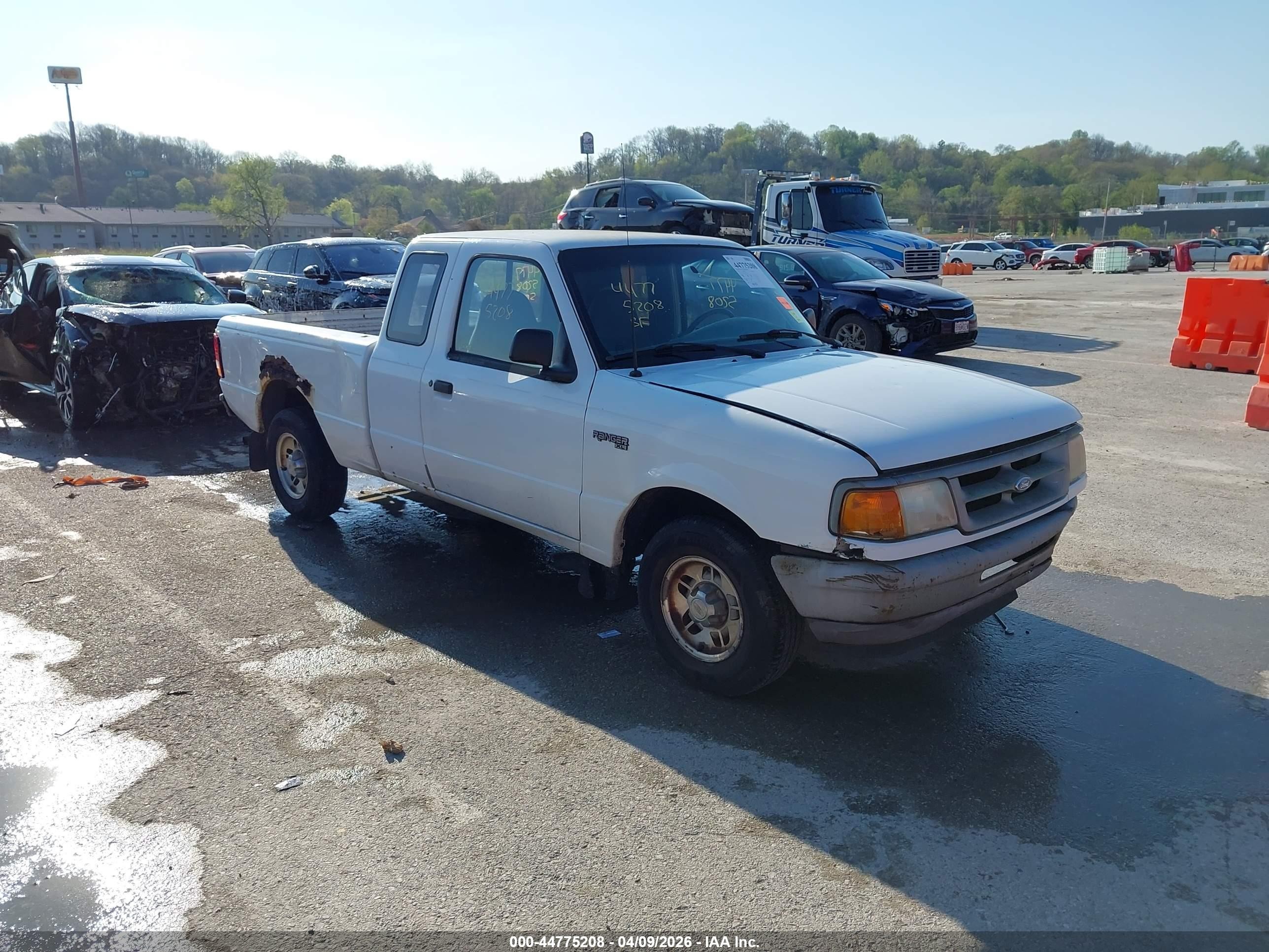 1995 Ford Ranger Super Cab White vin: 1FTCR14U4STA44171