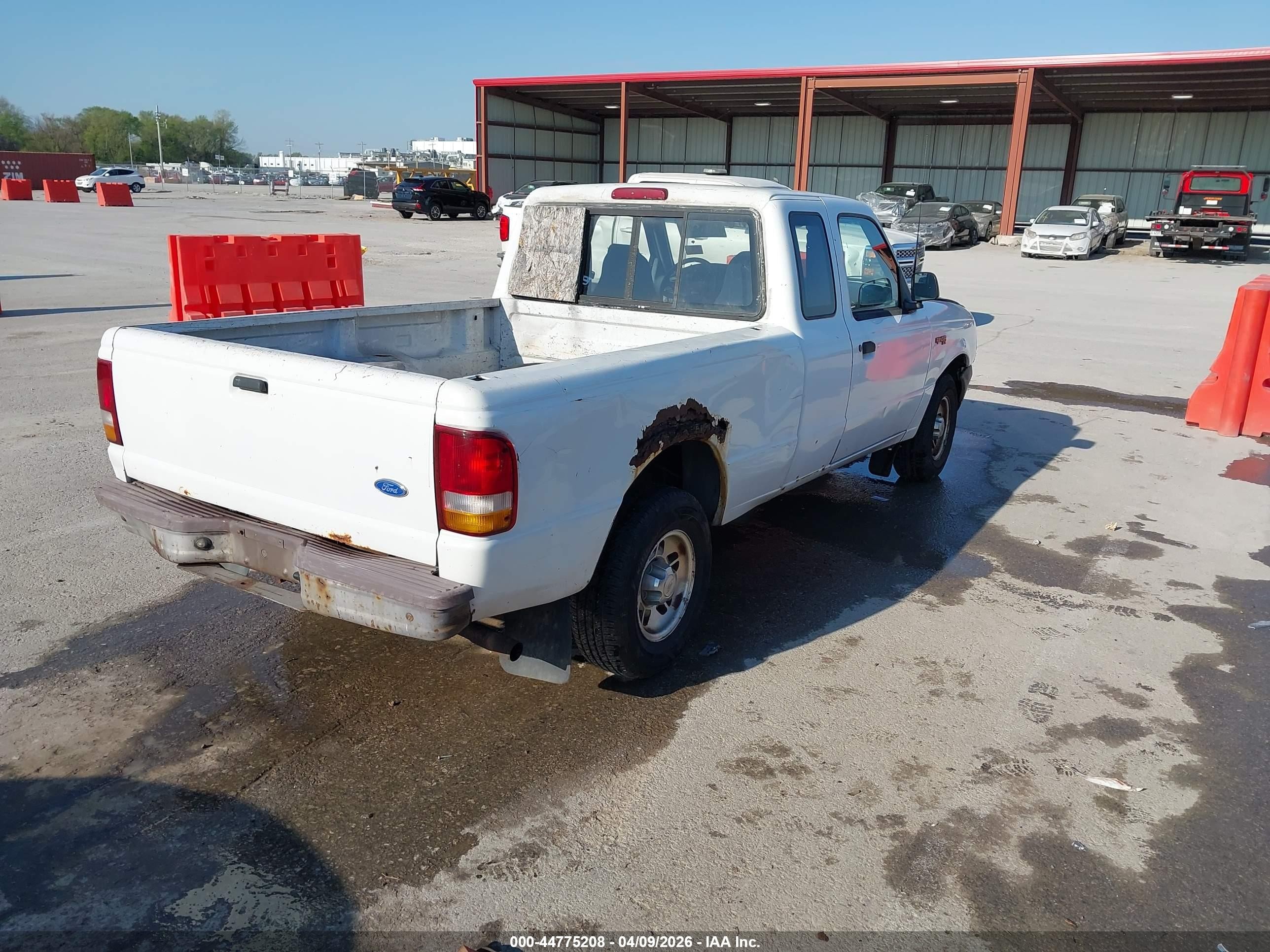1995 Ford Ranger Super Cab White vin: 1FTCR14U4STA44171