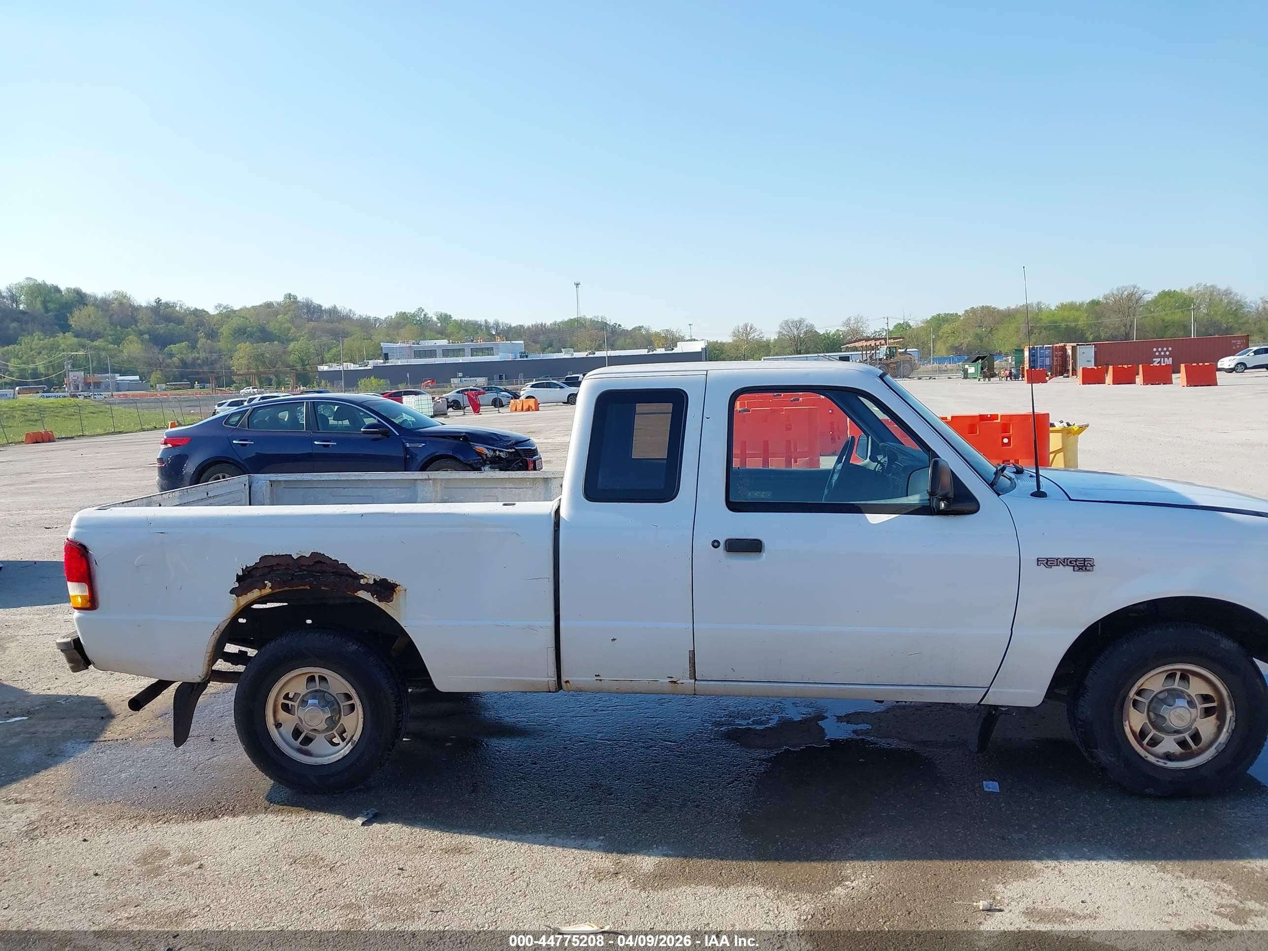 1995 Ford Ranger Super Cab White vin: 1FTCR14U4STA44171