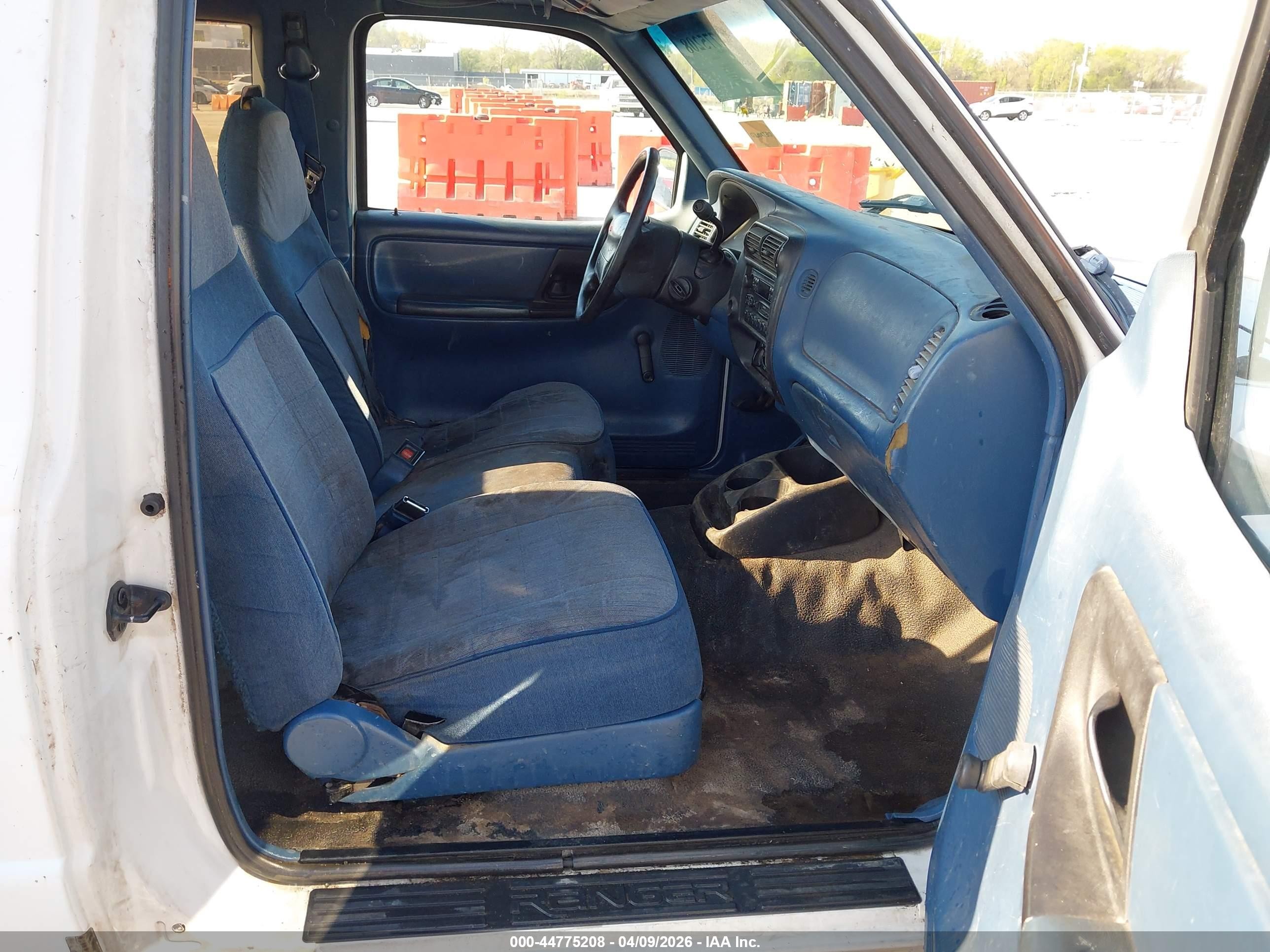 1995 Ford Ranger Super Cab White vin: 1FTCR14U4STA44171
