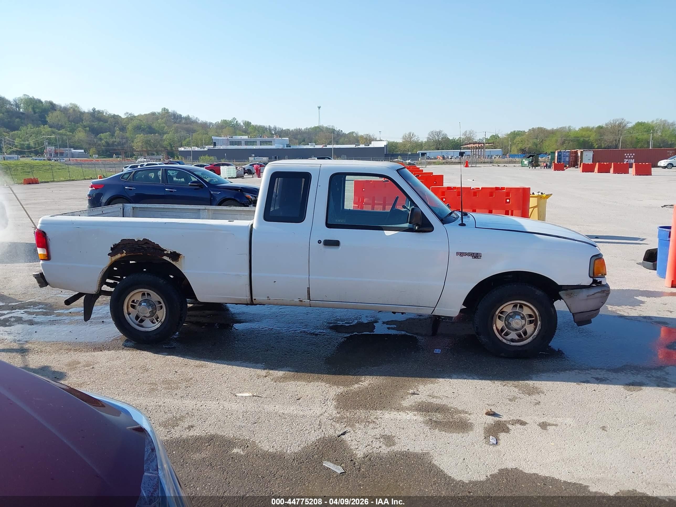 1995 Ford Ranger Super Cab White vin: 1FTCR14U4STA44171