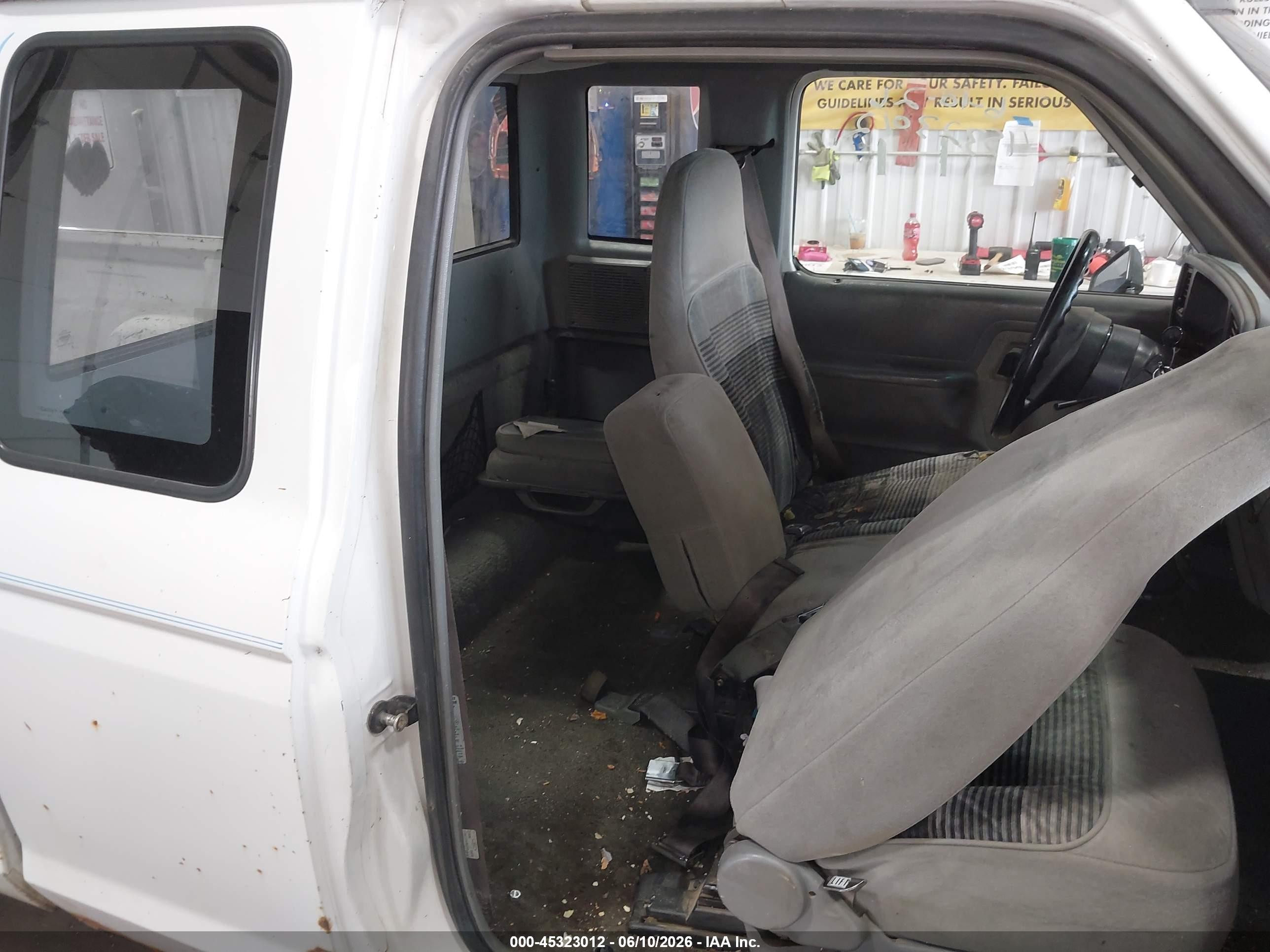1991 Ford Ranger Super Cab White vin: 1FTCR14U6MPA20420