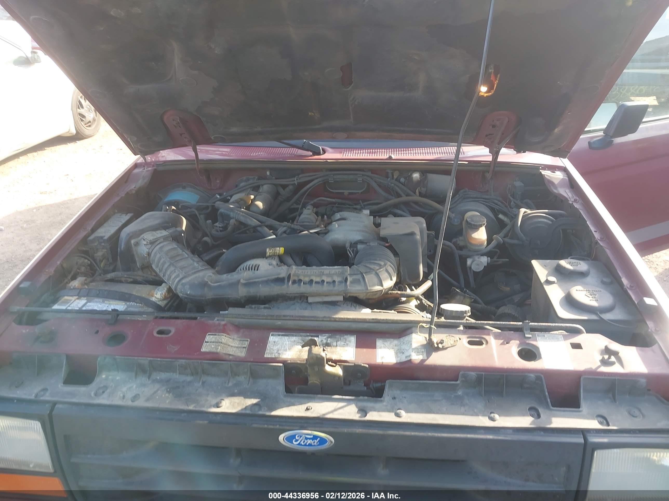 1992 Ford Ranger Super Cab Red vin: 1FTCR14U6NPA02047