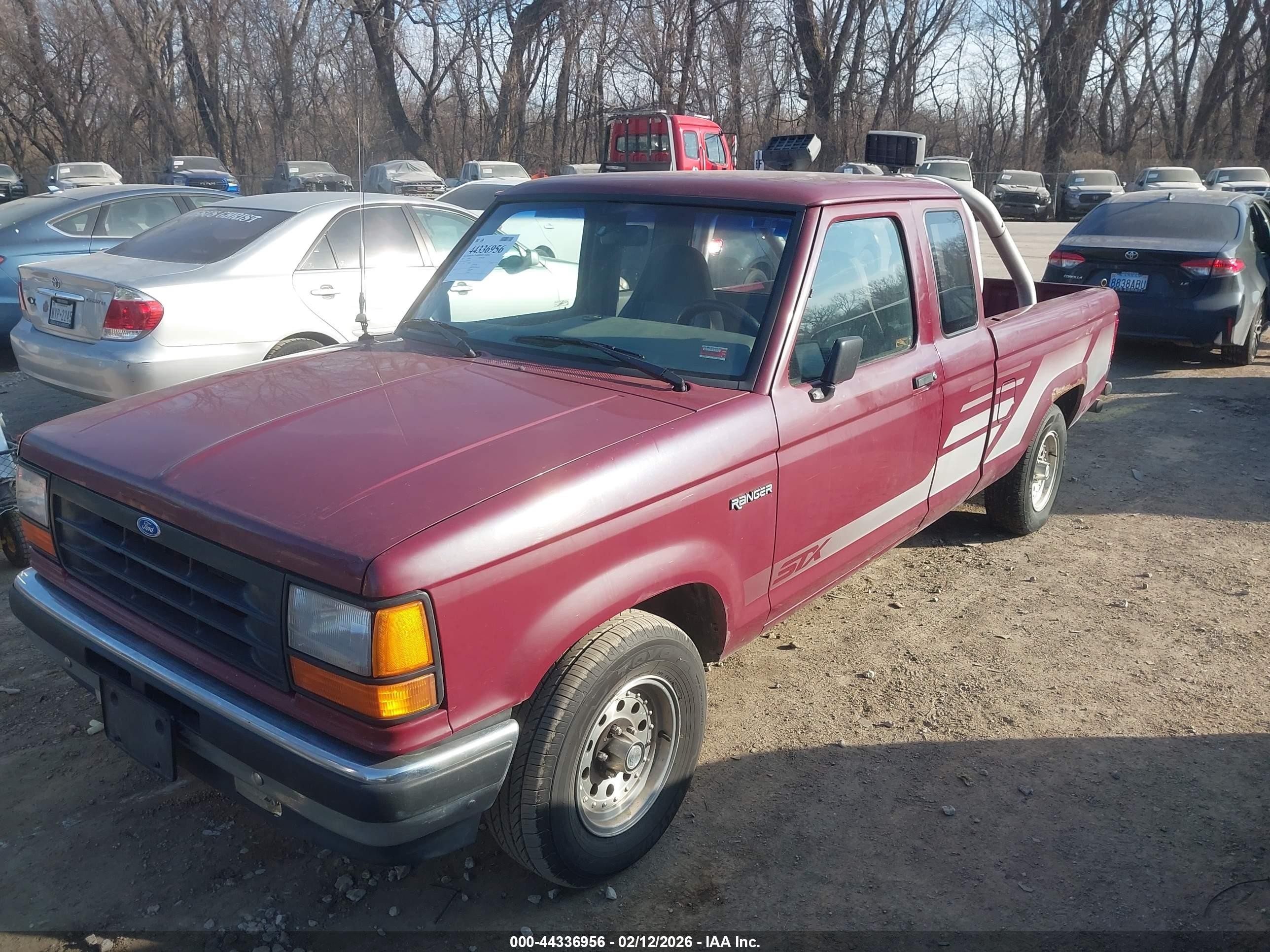 1992 Ford Ranger Super Cab Red vin: 1FTCR14U6NPA02047
