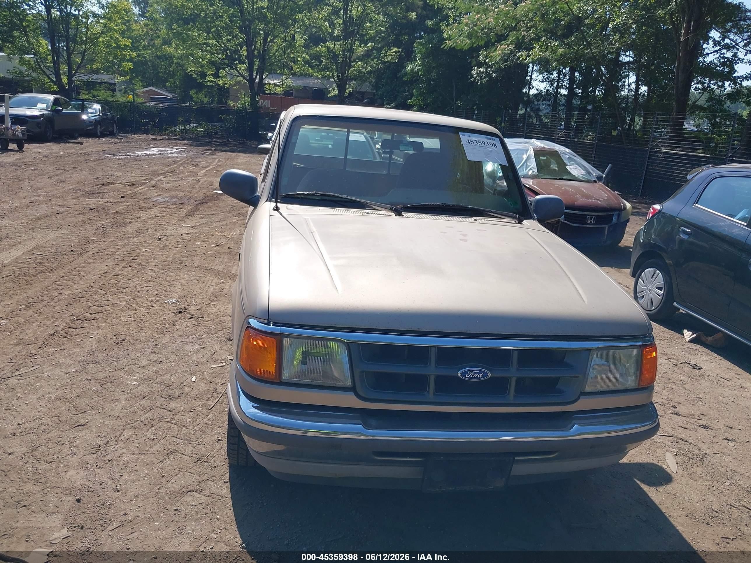 1993 Ford Ranger Super Cab Gold vin: 1FTCR14U6PPB35412