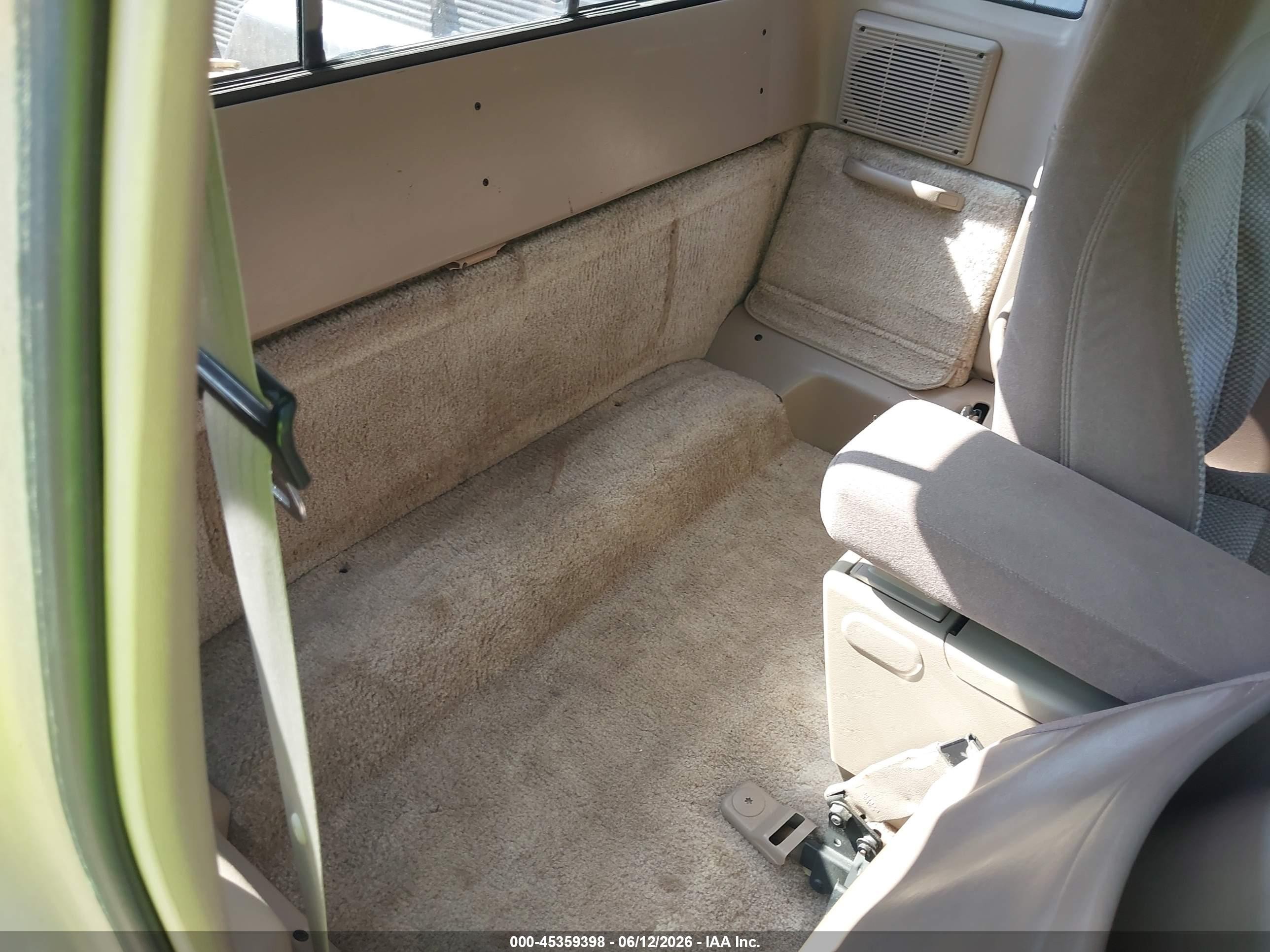 1993 Ford Ranger Super Cab Gold vin: 1FTCR14U6PPB35412