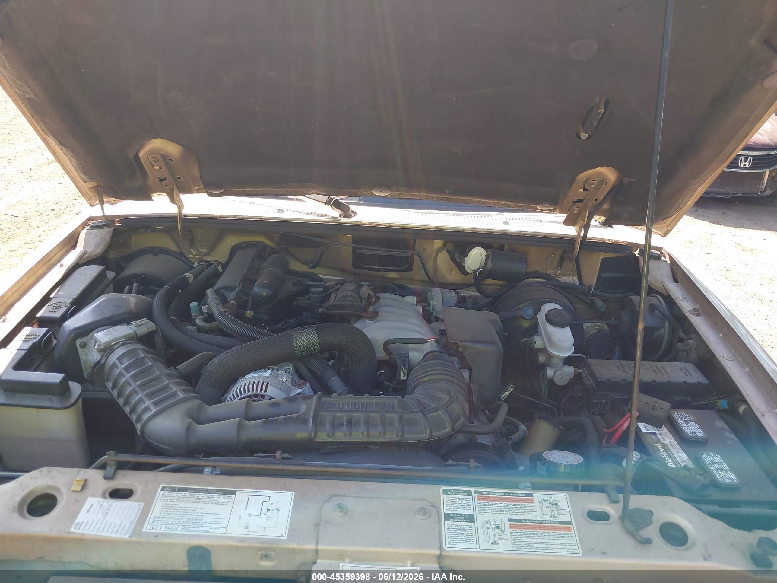 1993 Ford Ranger Super Cab Gold vin: 1FTCR14U6PPB35412