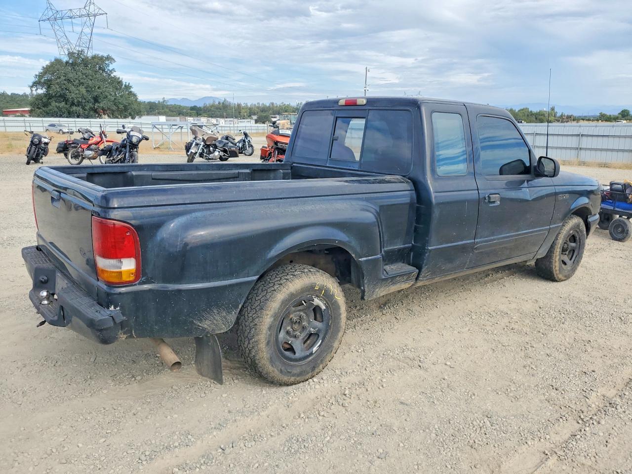 1996 Ford Ranger Super Cab Black vin: 1FTCR14U7TPA07593