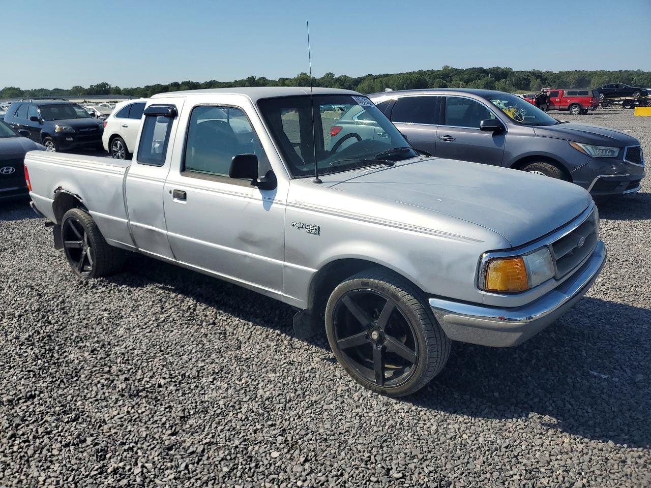 1995 Ford Ranger Super Cab Silver vin: 1FTCR14U9SPA25897