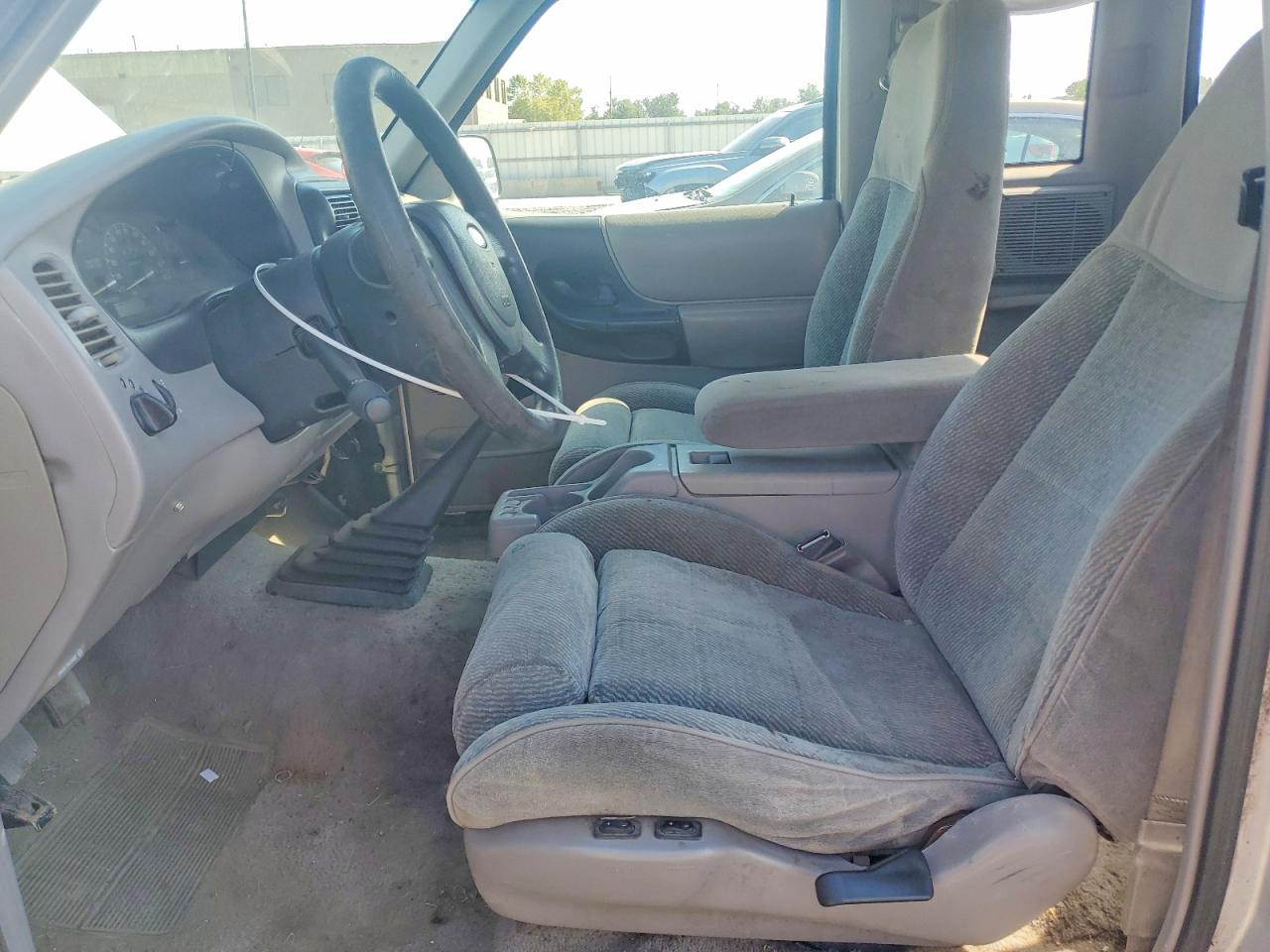 1995 Ford Ranger Super Cab Silver vin: 1FTCR14U9SPA25897